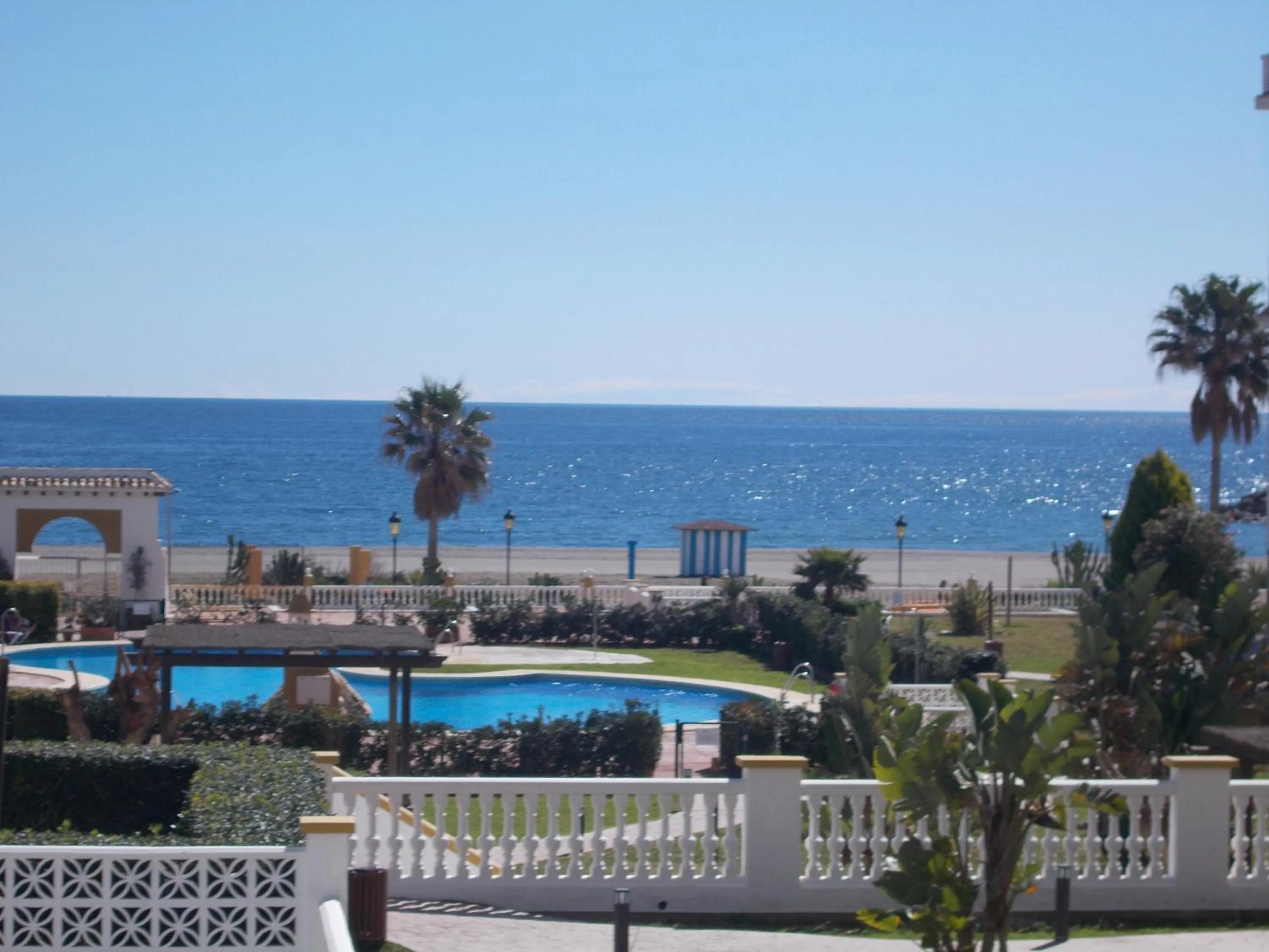 Day in Beach Apartment Marina Duquesa
