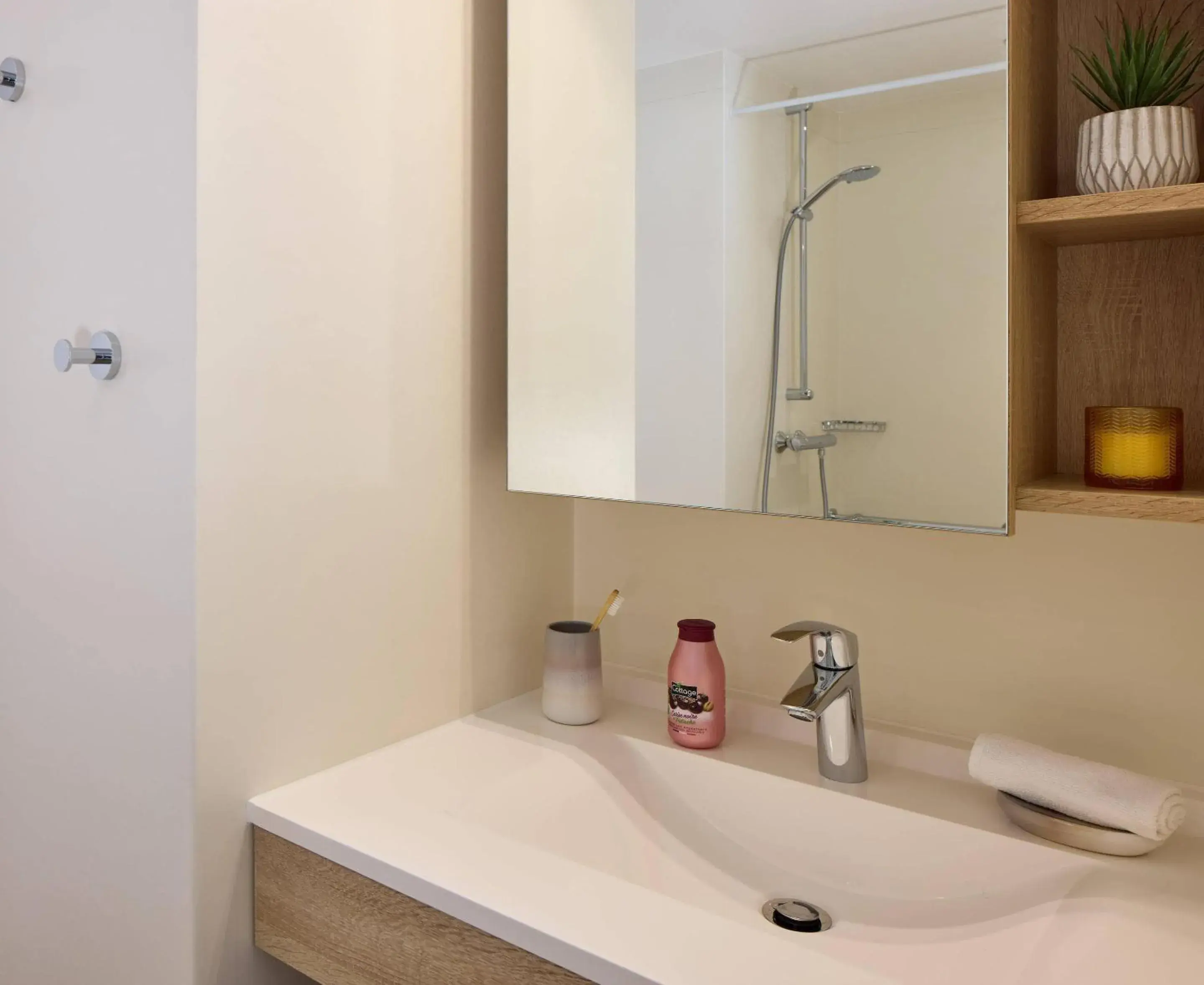 Bedroom in Zenitude Quality Aparthotel Plerin Bedroom in Zenitude Quality Aparthotel Plerin