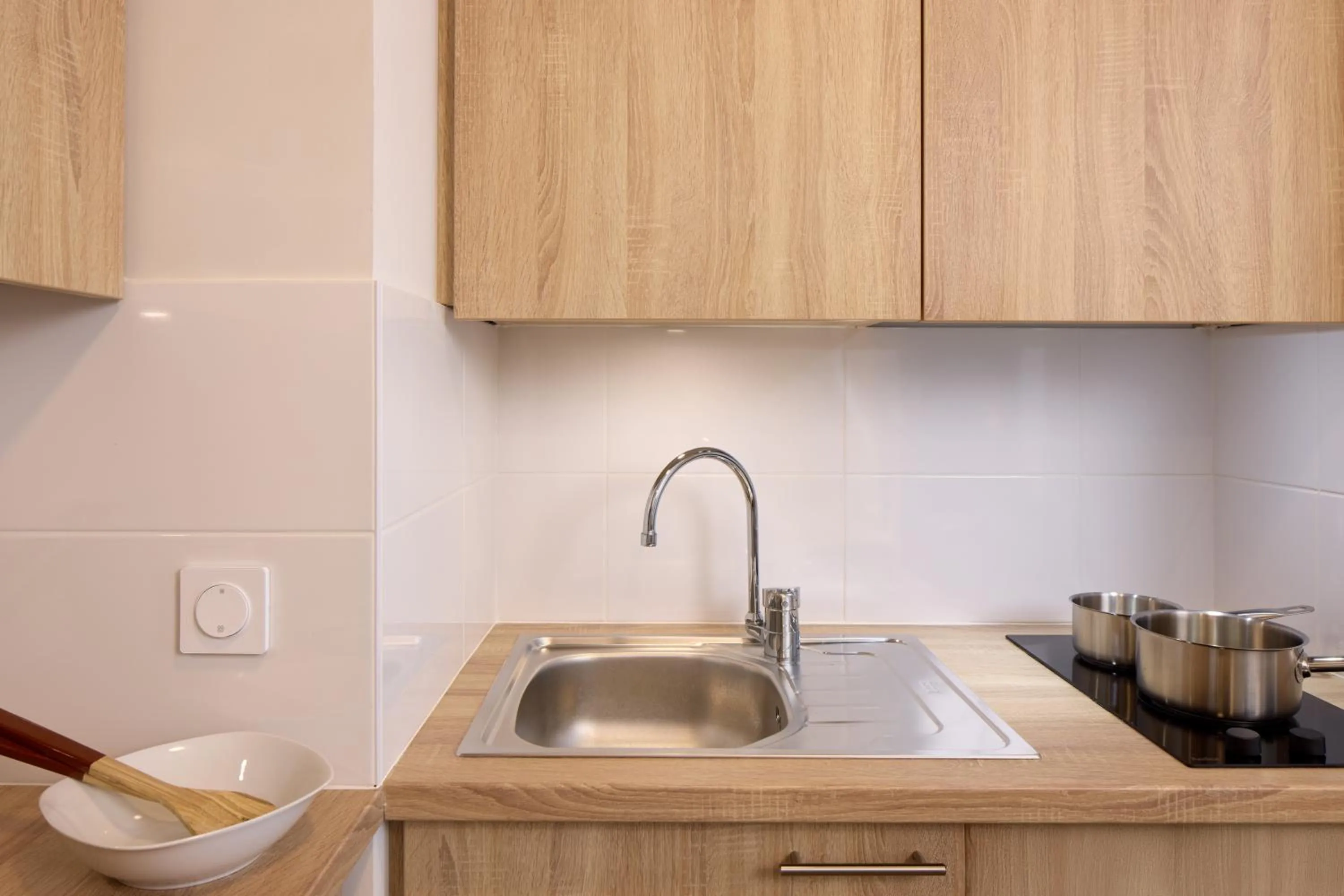 Kitchen or kitchenette in Zenitude Quality Aparthotel Plerin