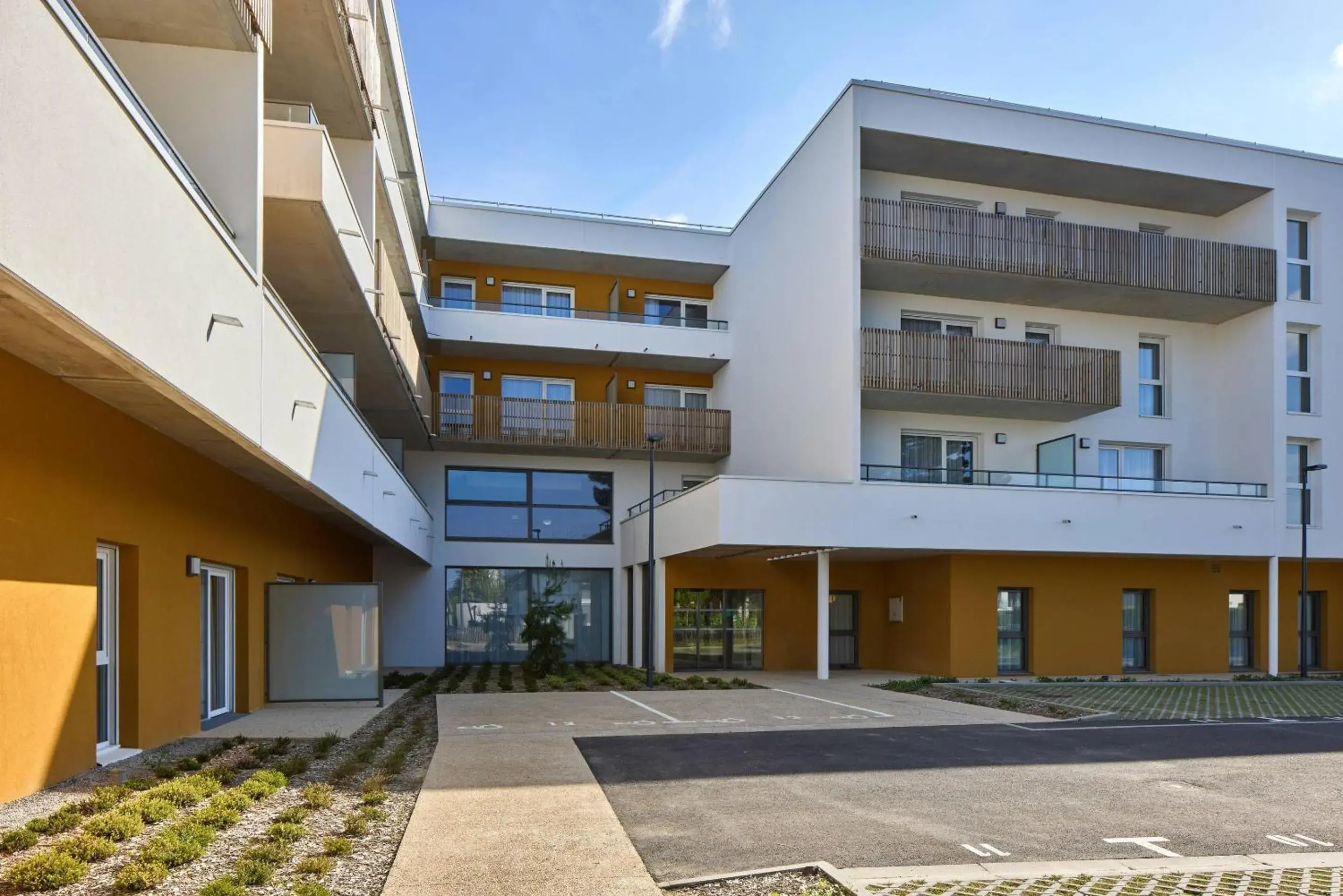 Property building in Quality Aparthotel Plerin Property building in Quality Aparthotel Plerin