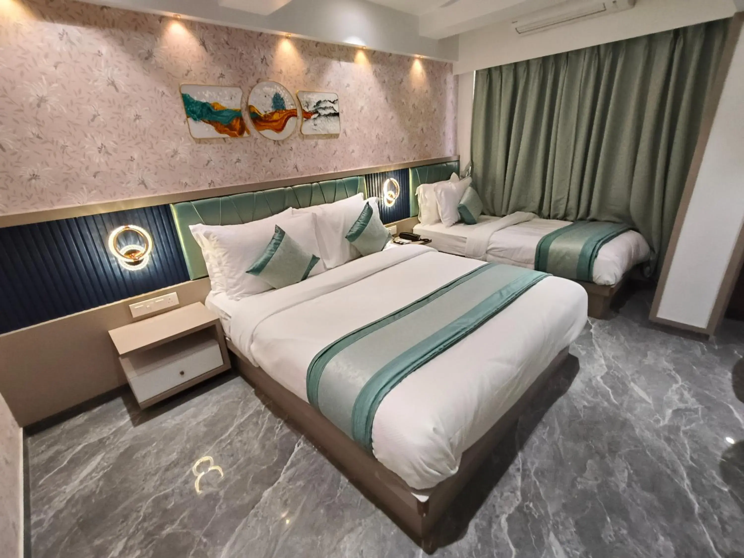 Family Suite in Hotel Prime Suites Airoli Family Suite in Hotel Prime Suites Airoli