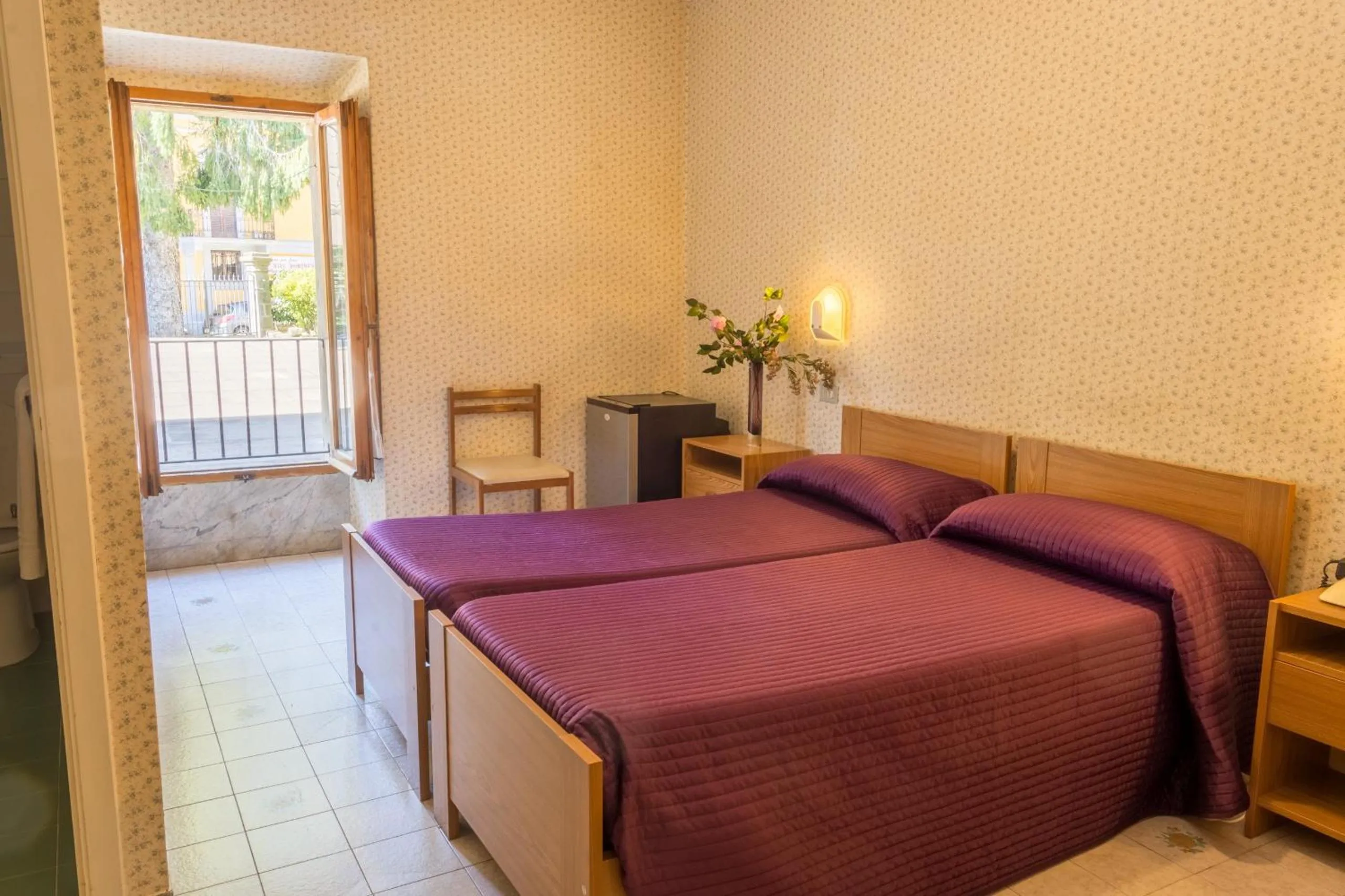 Bed in Hotel Italia Abbadia