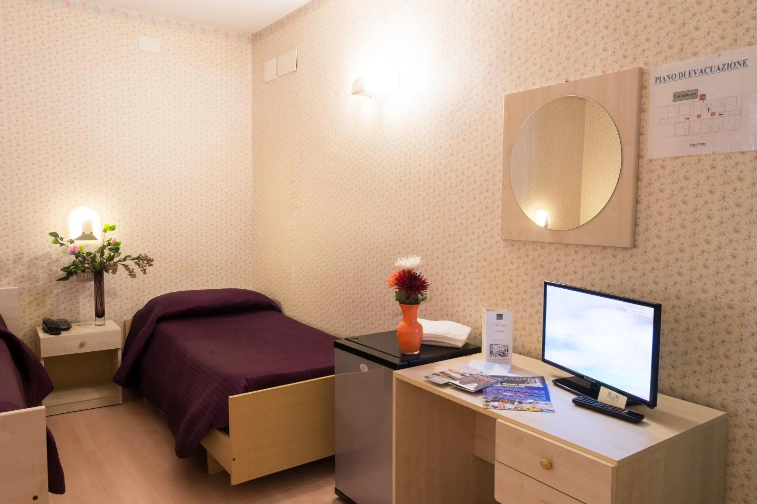 Bed in Hotel Italia Abbadia