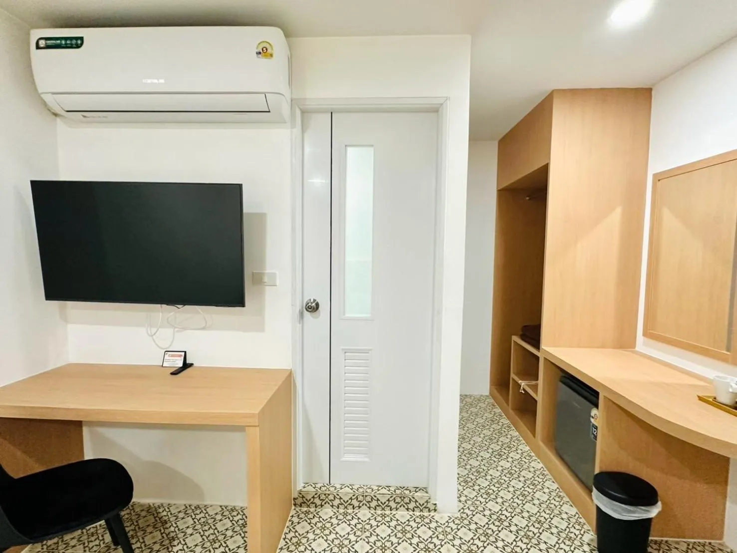 TV and multimedia in The Cozy 77