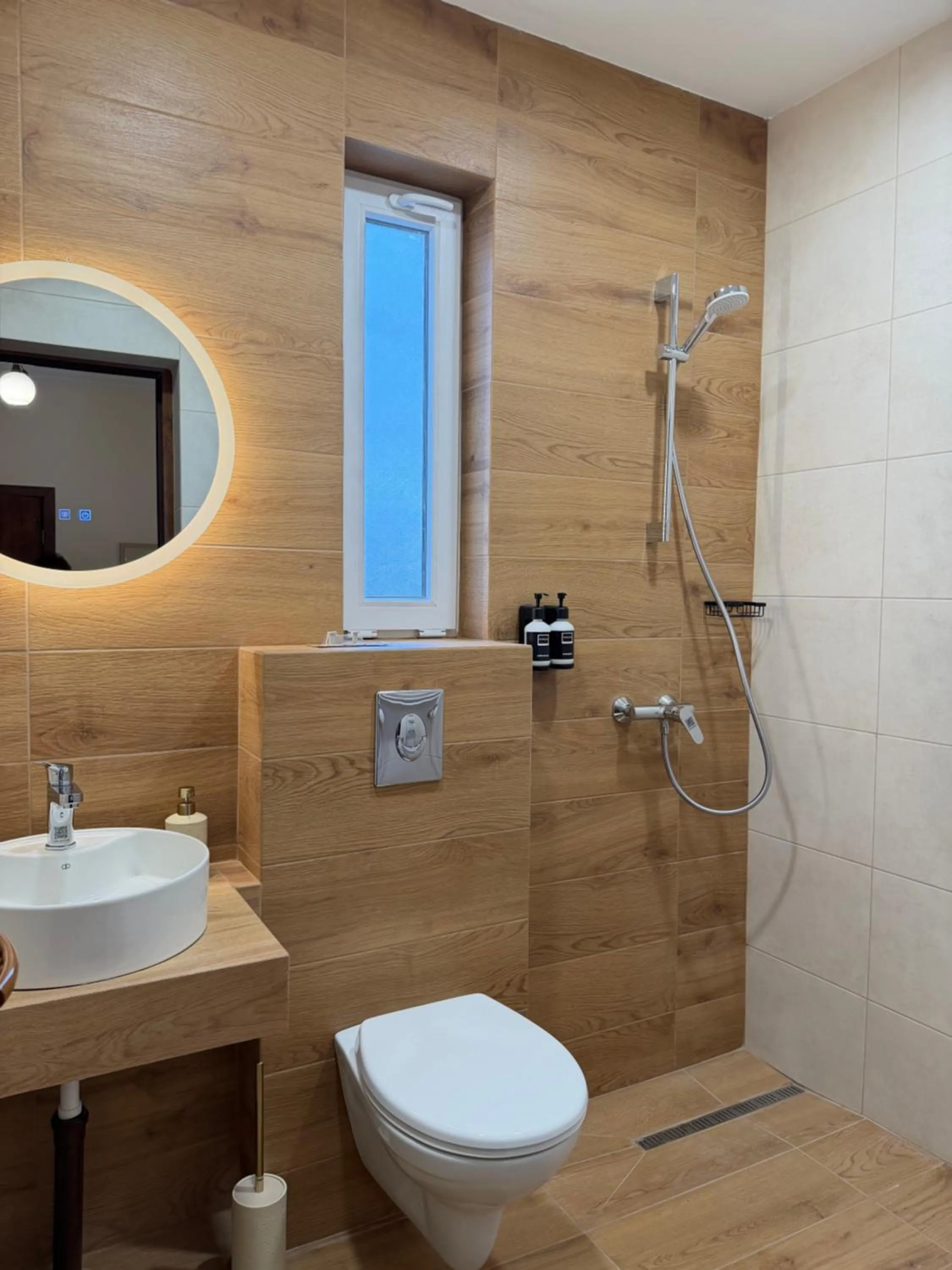 Double Room with Balcony - single occupancy in Guest House Gardenia & Wine Cellar
