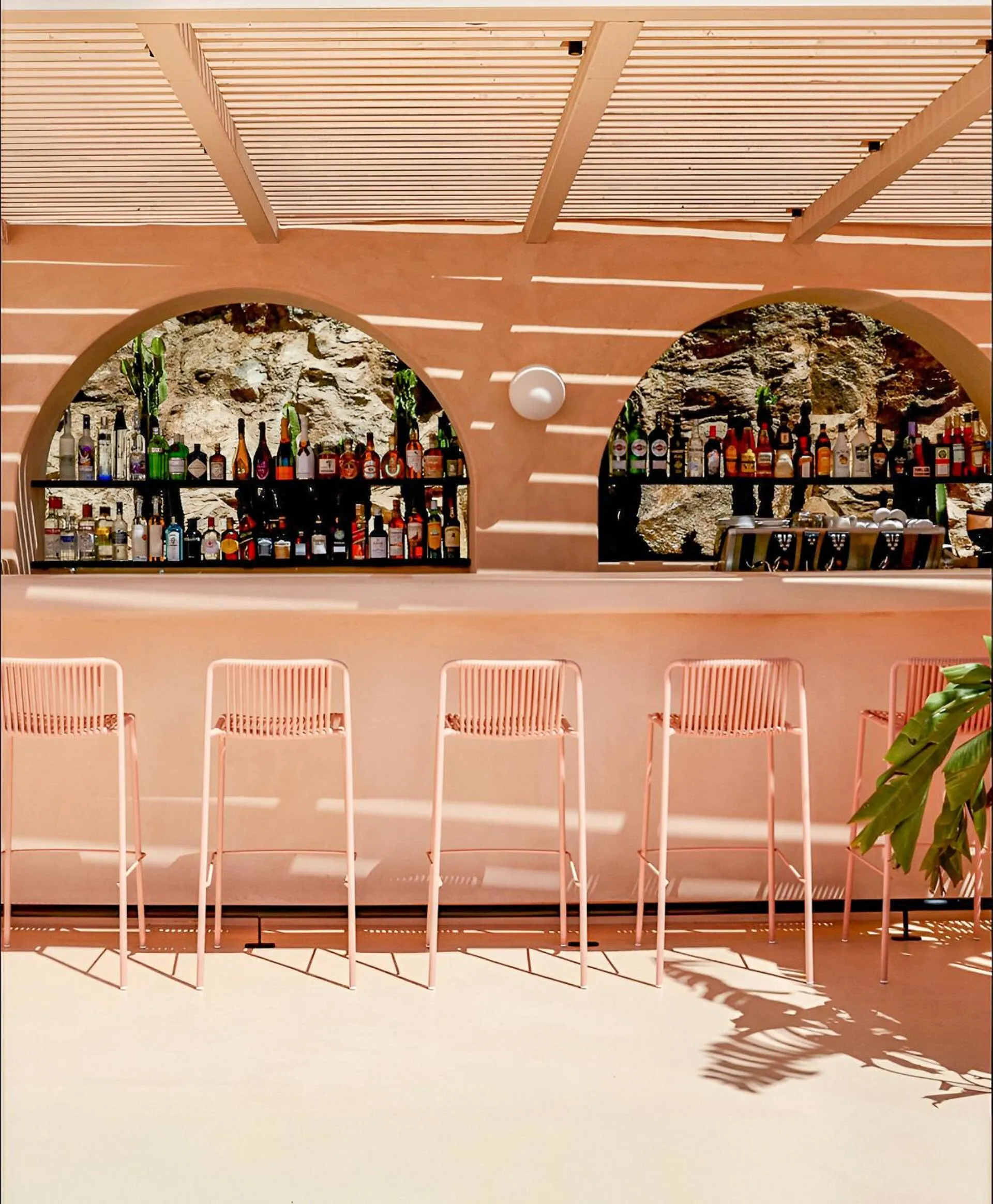 Lounge or bar in Hotiday Mykonos Fanari