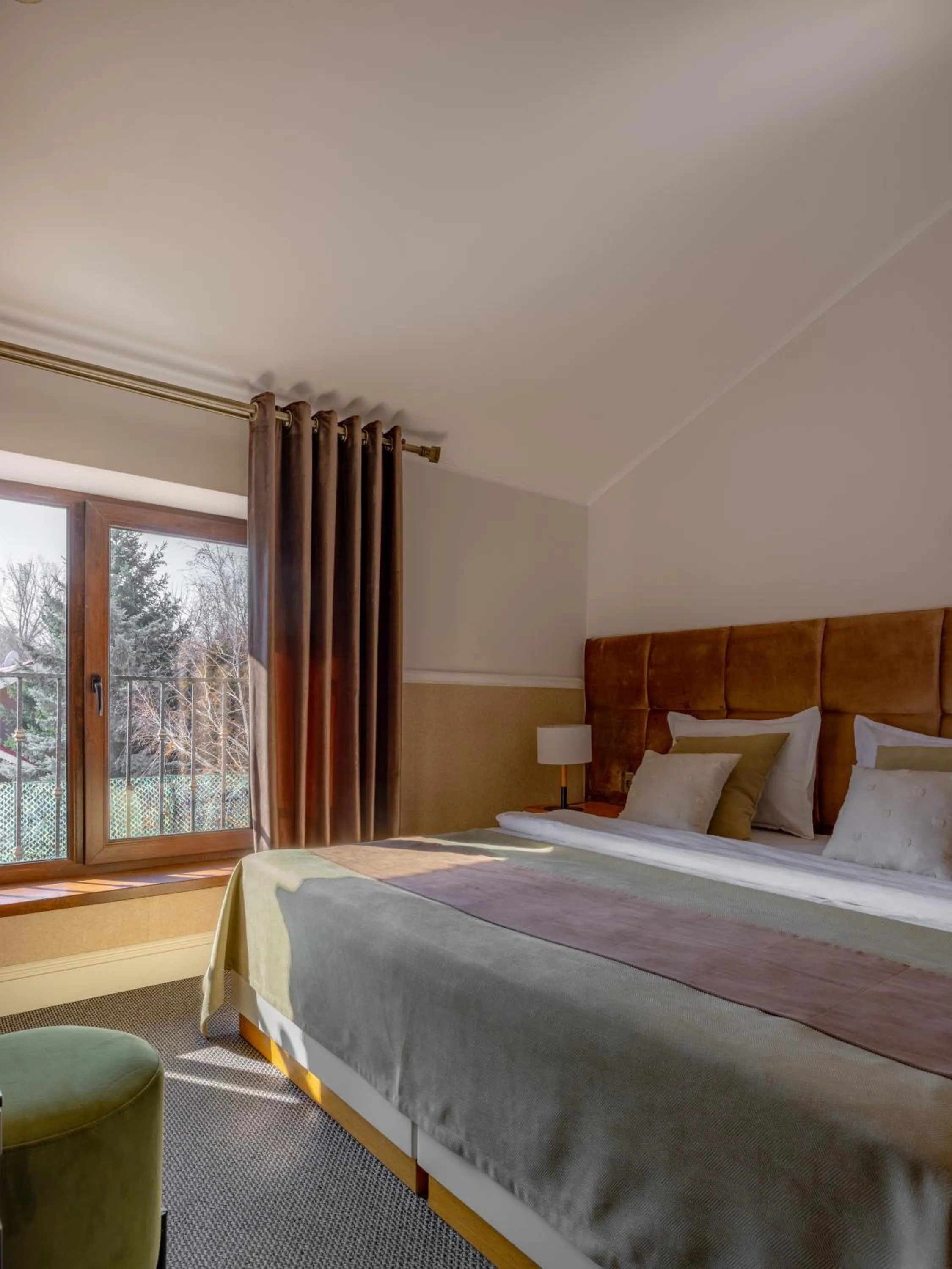 Bed in Mountain View Boutique Hotel