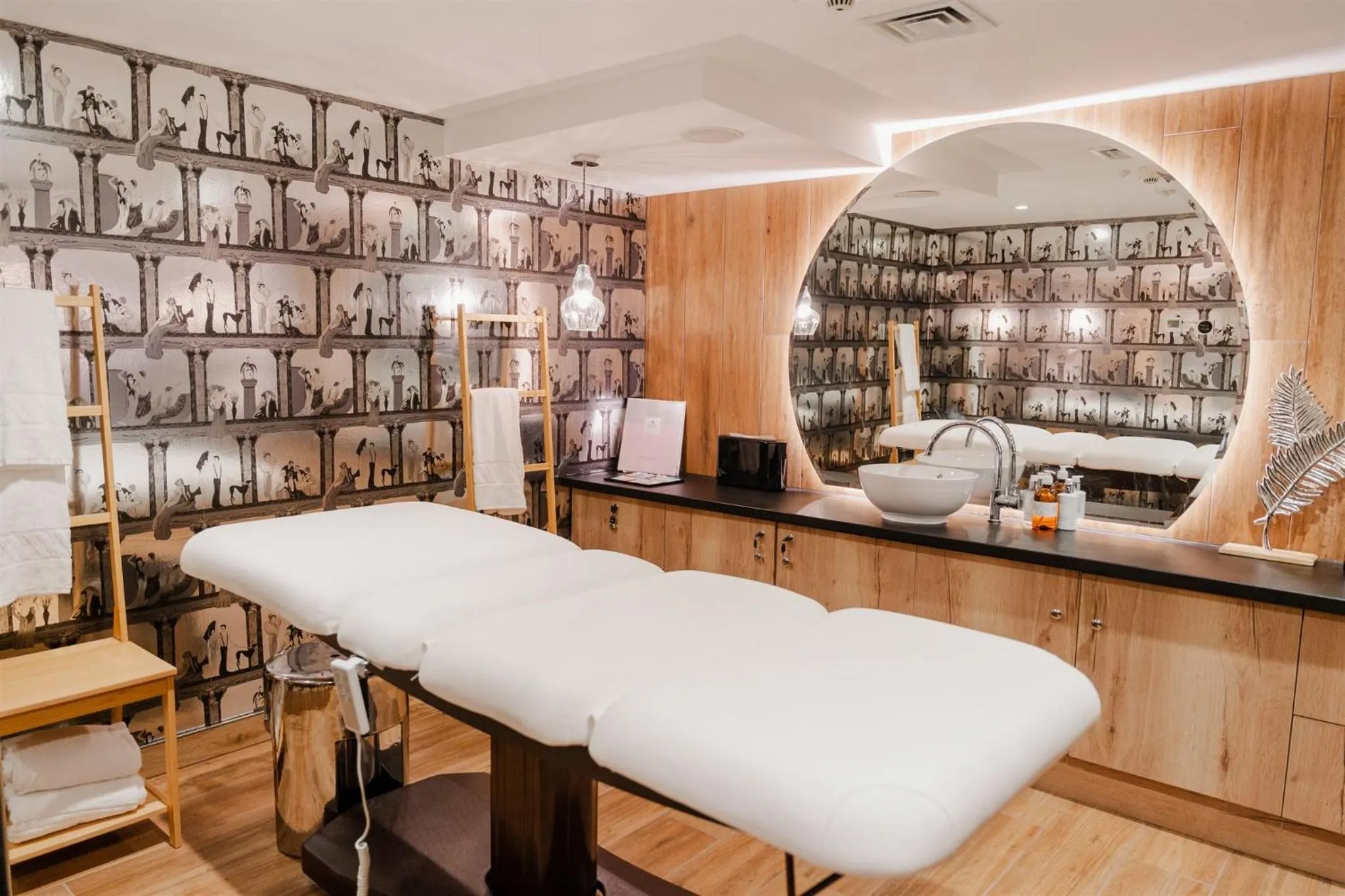 Massage in Mamaison Hotel Chain Bridge Budapest