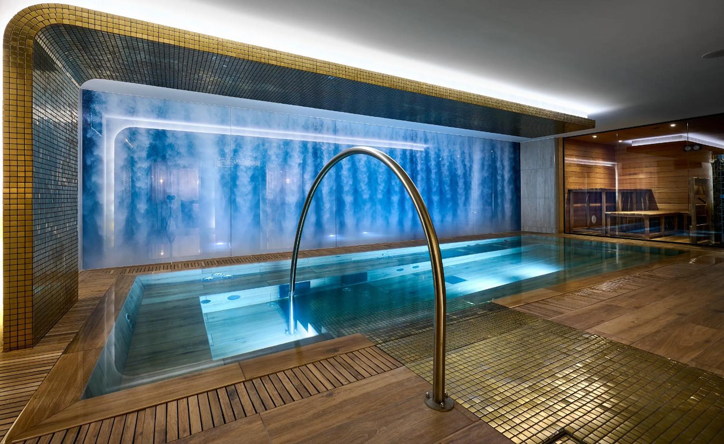 Spa and wellness centre/facilities in Mamaison Hotel Chain Bridge Budapest