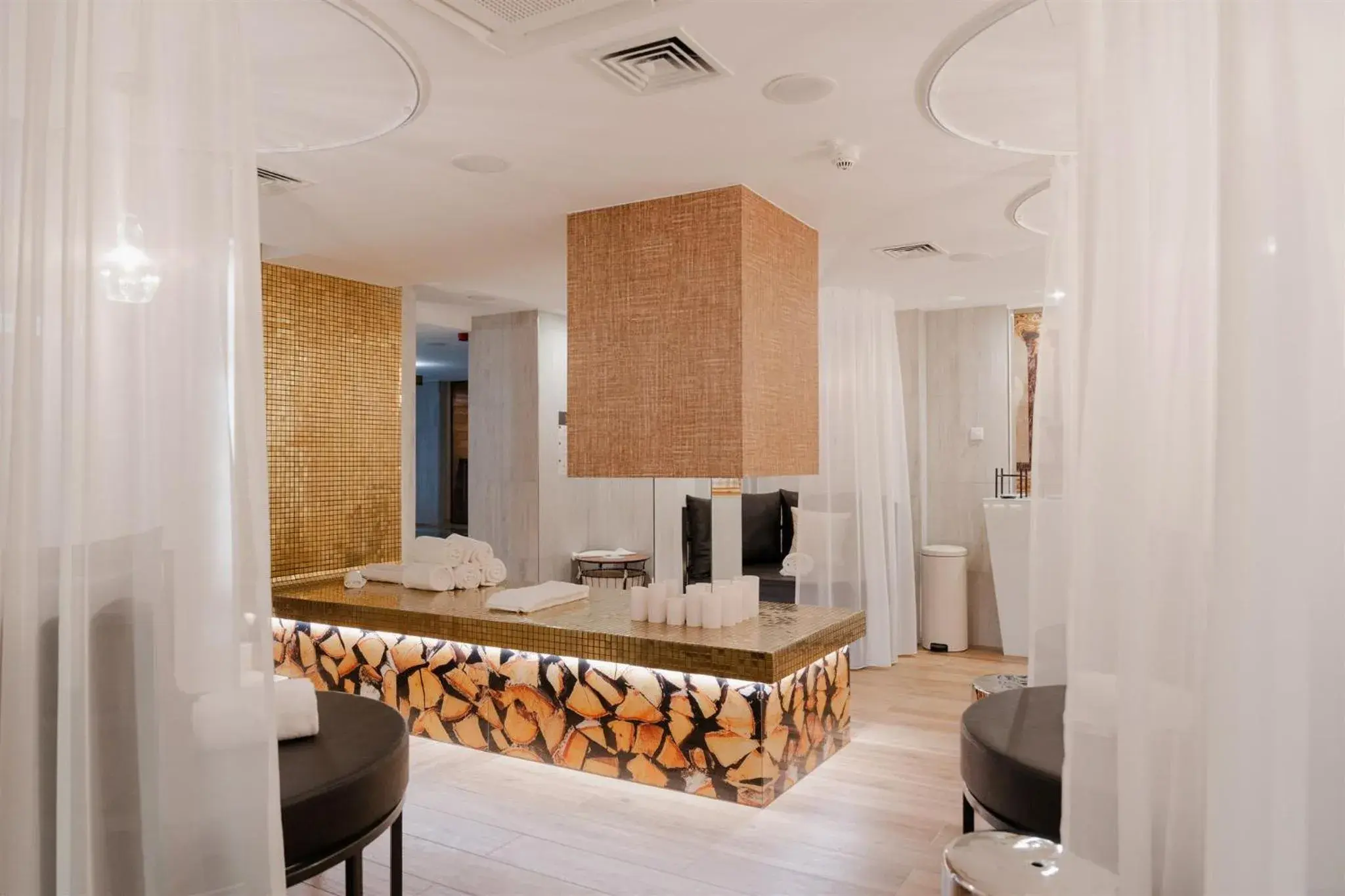 Spa and wellness centre/facilities in Mamaison Hotel Chain Bridge Budapest Spa and wellness centre/facilities in Mamaison Hotel Chain Bridge Budapest