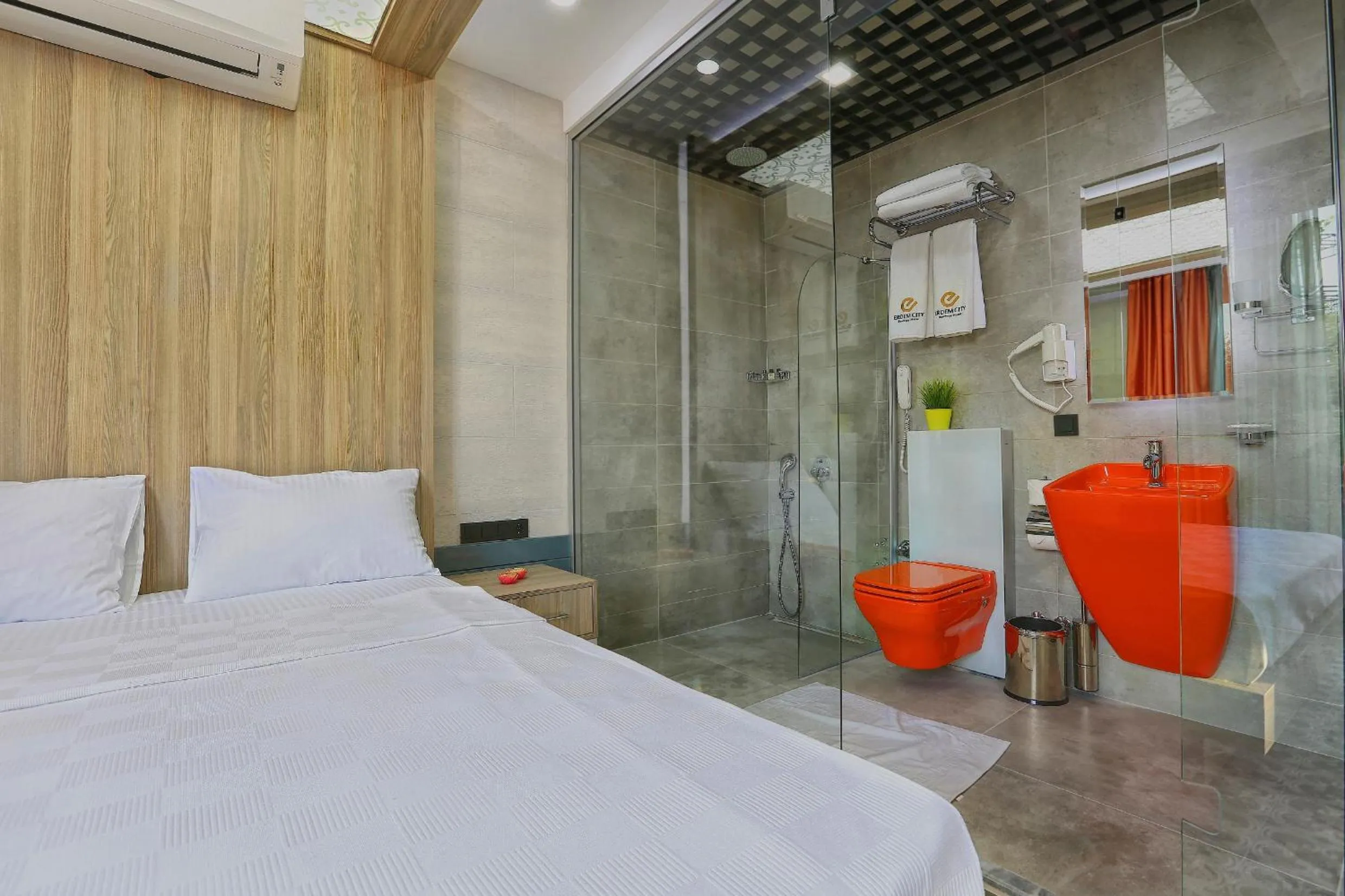 Shower, Bed in Erdem City Hotel