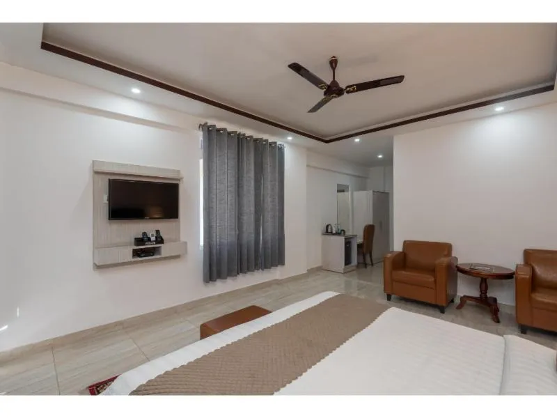 TV and multimedia in Hotel Shiva Sanctuary by DLS Hotels, McLeod Ganj