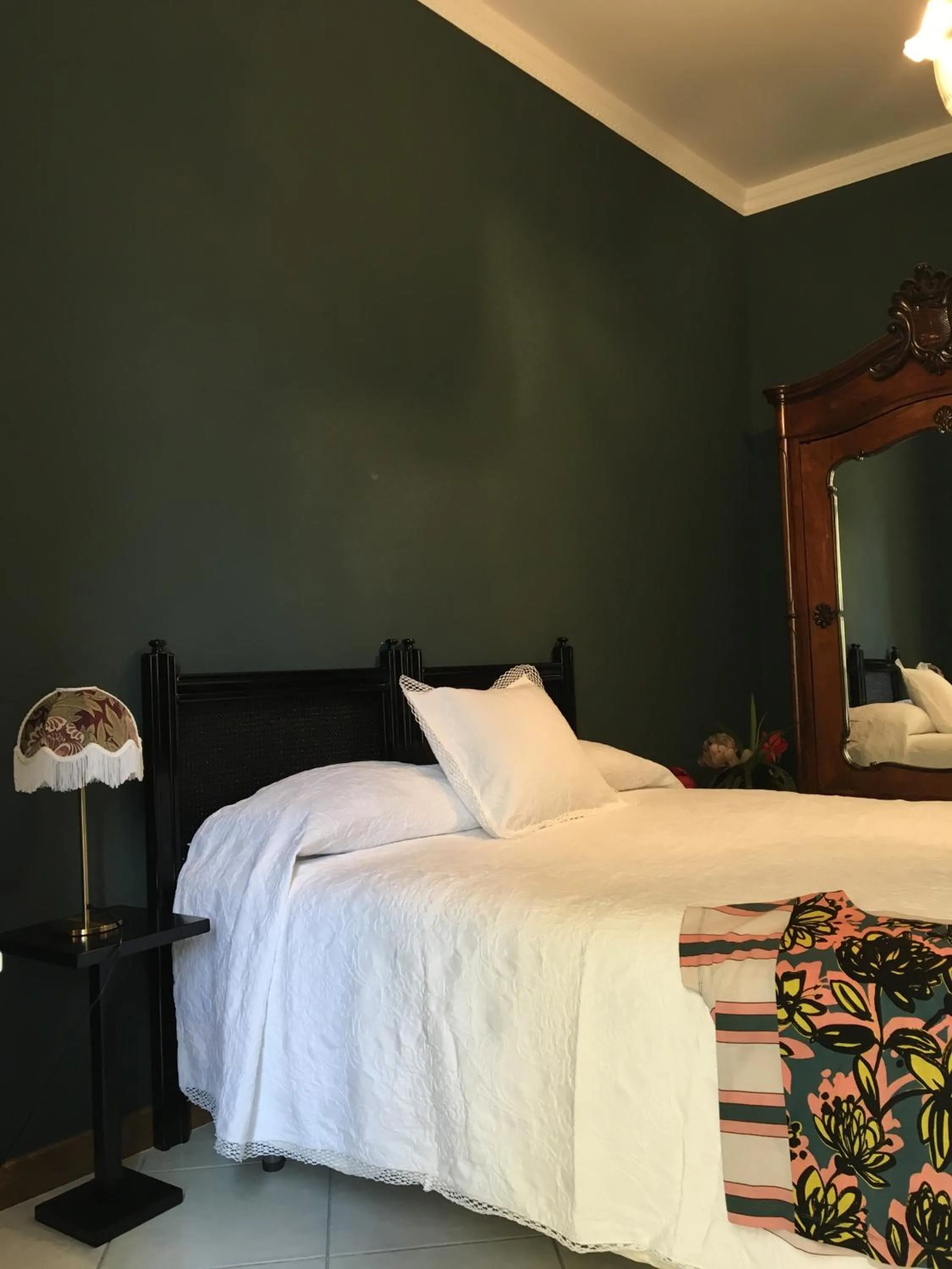 Photo of the whole room in The Place