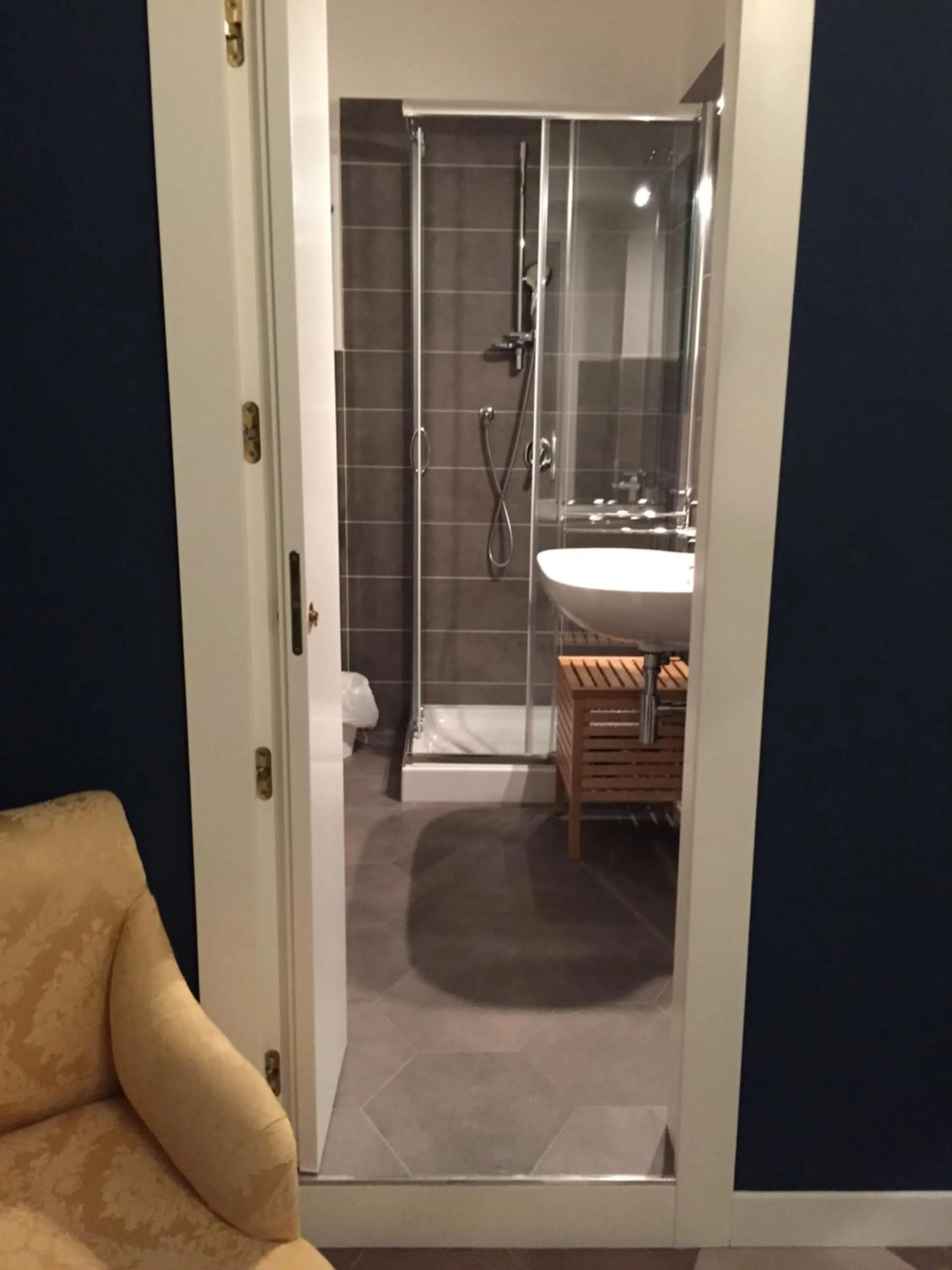 Photo of the whole room in The Place