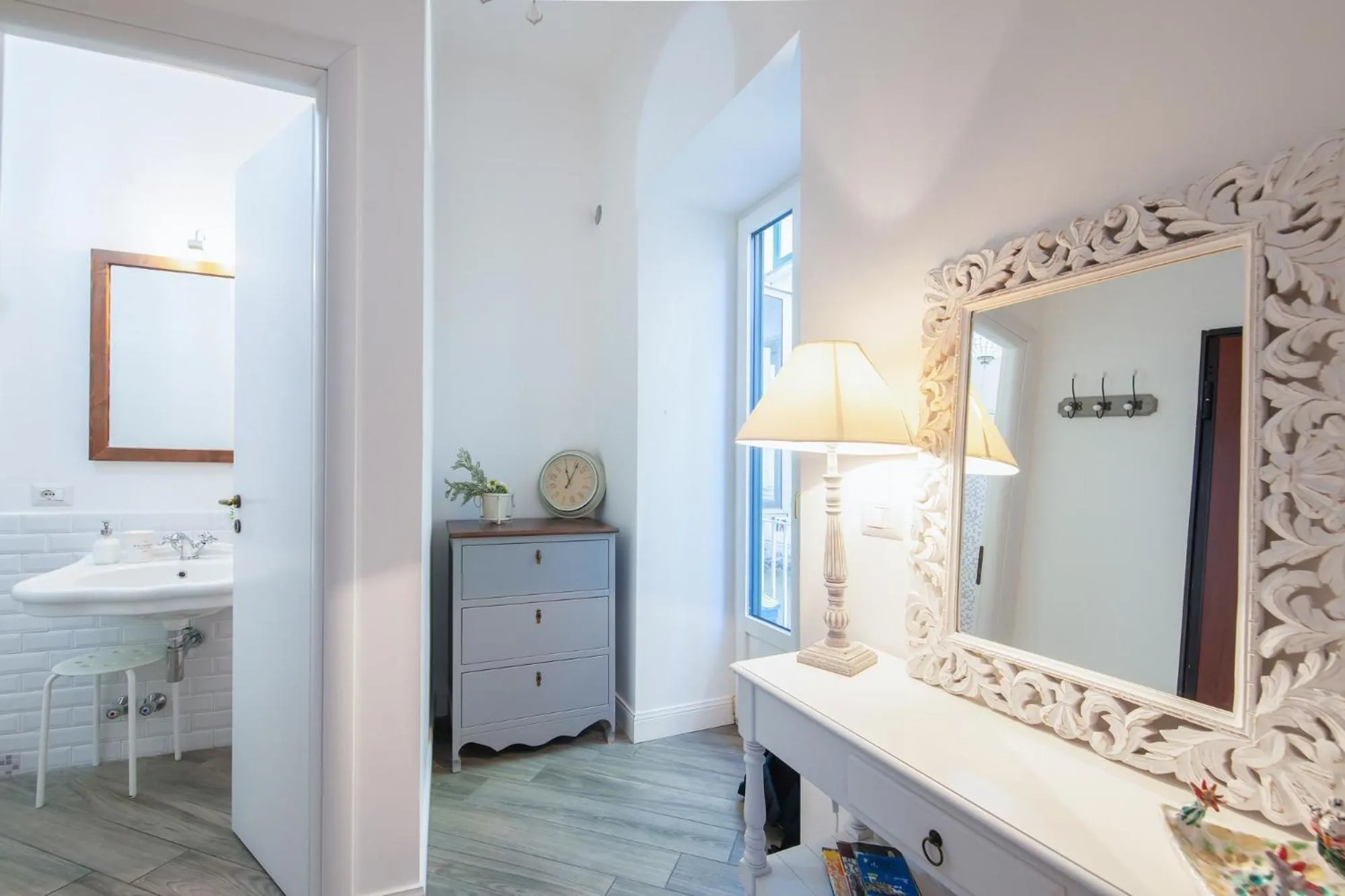 Area and facilities in The Place