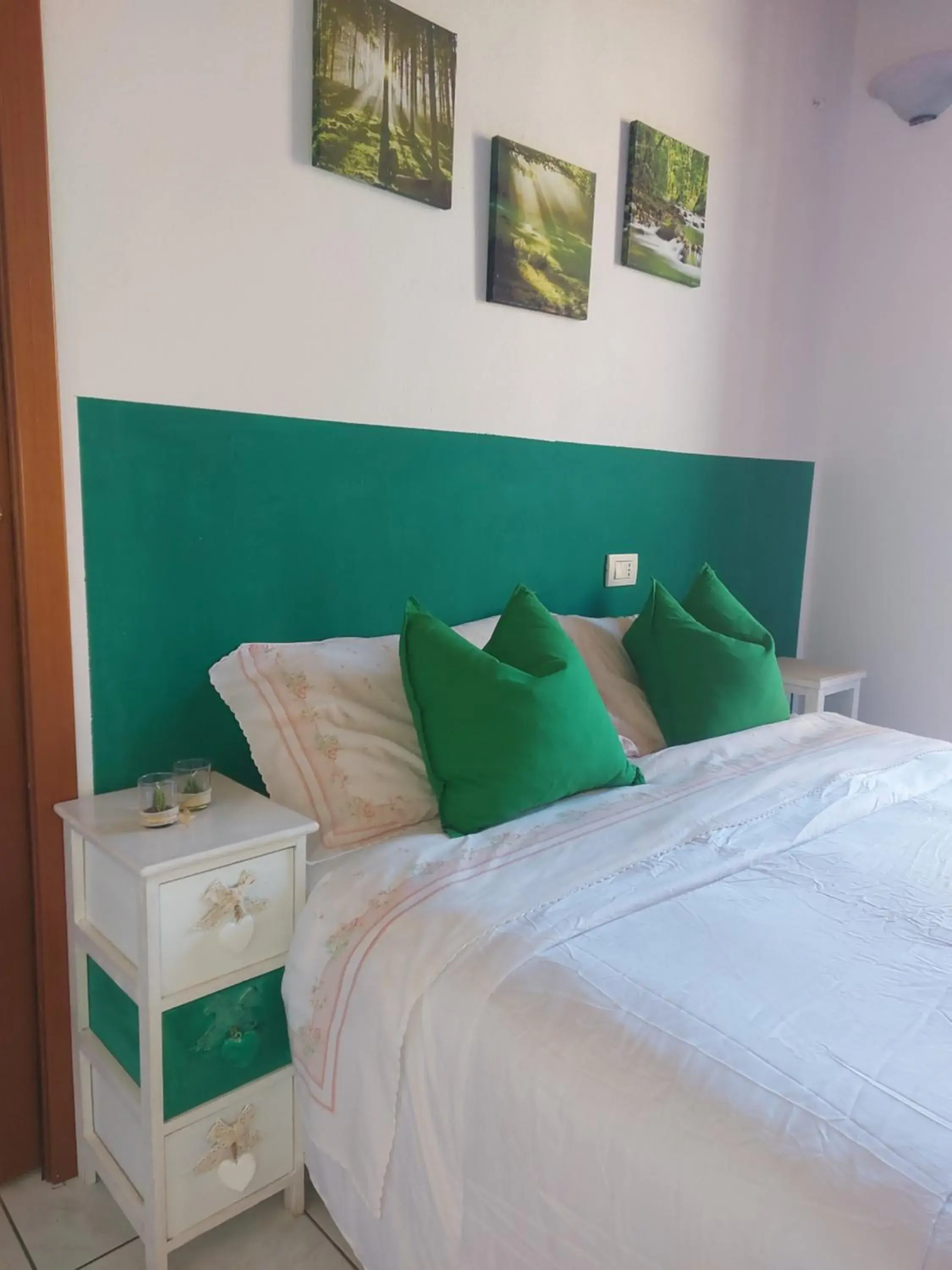 Deluxe Double Room with Balcony and Sea View in Bed and Breakfast Cala Luna Deluxe Double Room with Balcony and Sea View in Bed and Breakfast Cala Luna