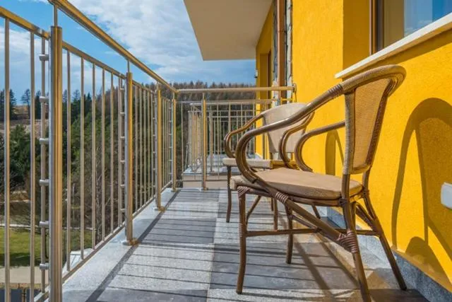 Family Room with Balcony in Hotel Galica