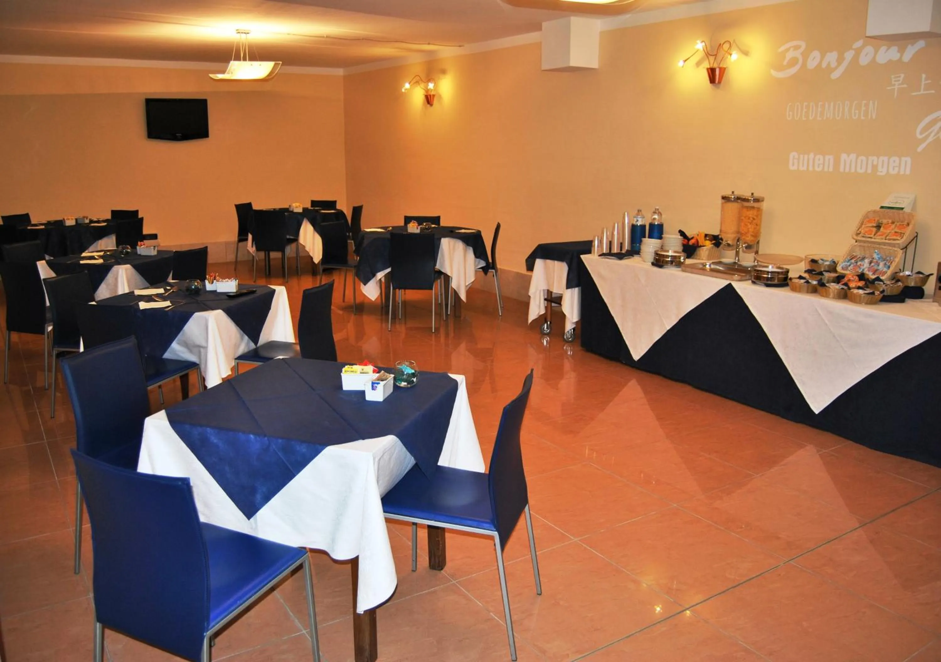 Restaurant/places to eat in Hotel Sextum