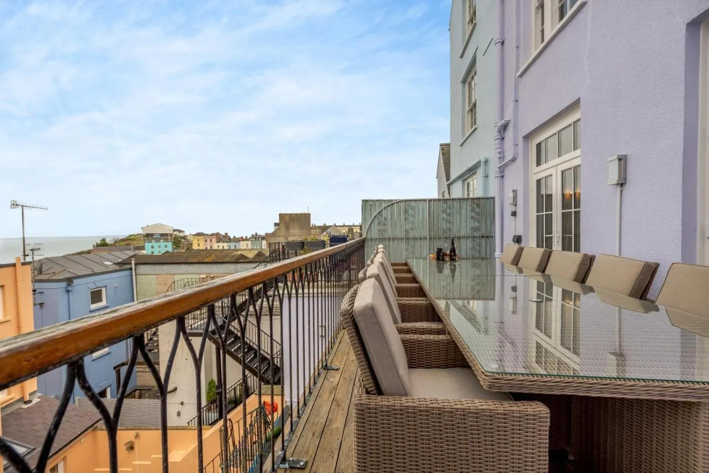 6 Bed in Tenby oc-c31800