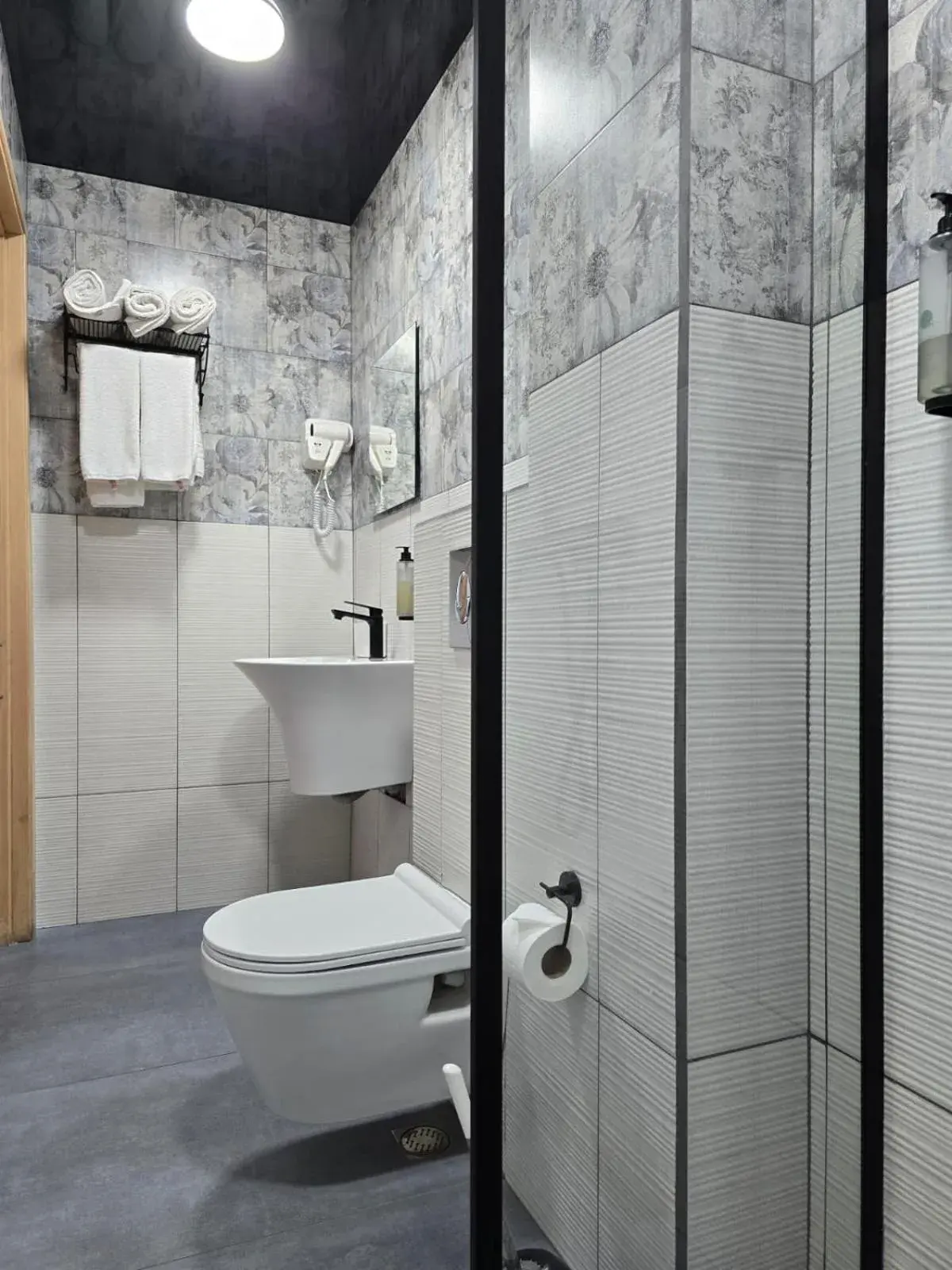 Double or Twin Room with Extra Bed in Hotel Nutsa in old Tbilisi Double or Twin Room with Extra Bed in Hotel Nutsa in old Tbilisi