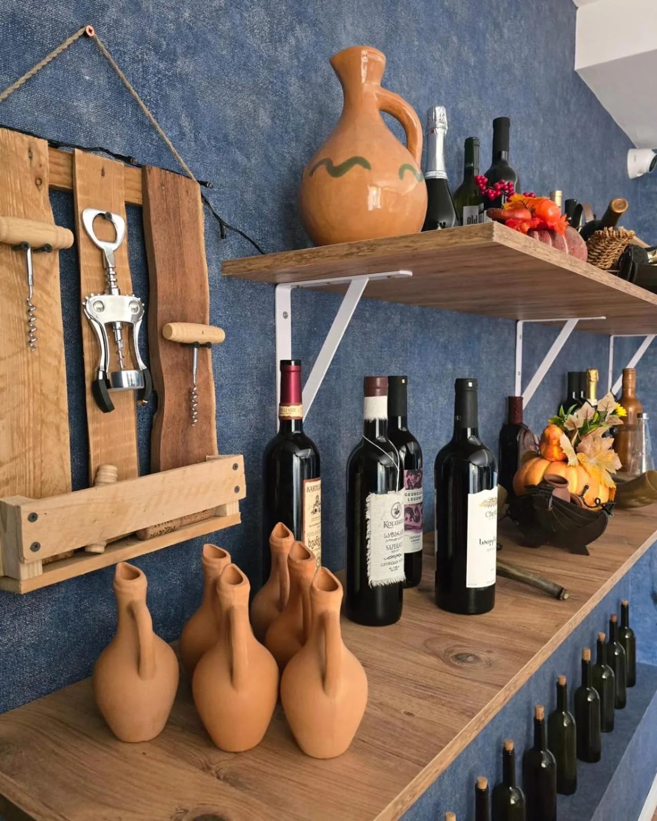 Breakfast in Hotel Nutsa in old Tbilisi