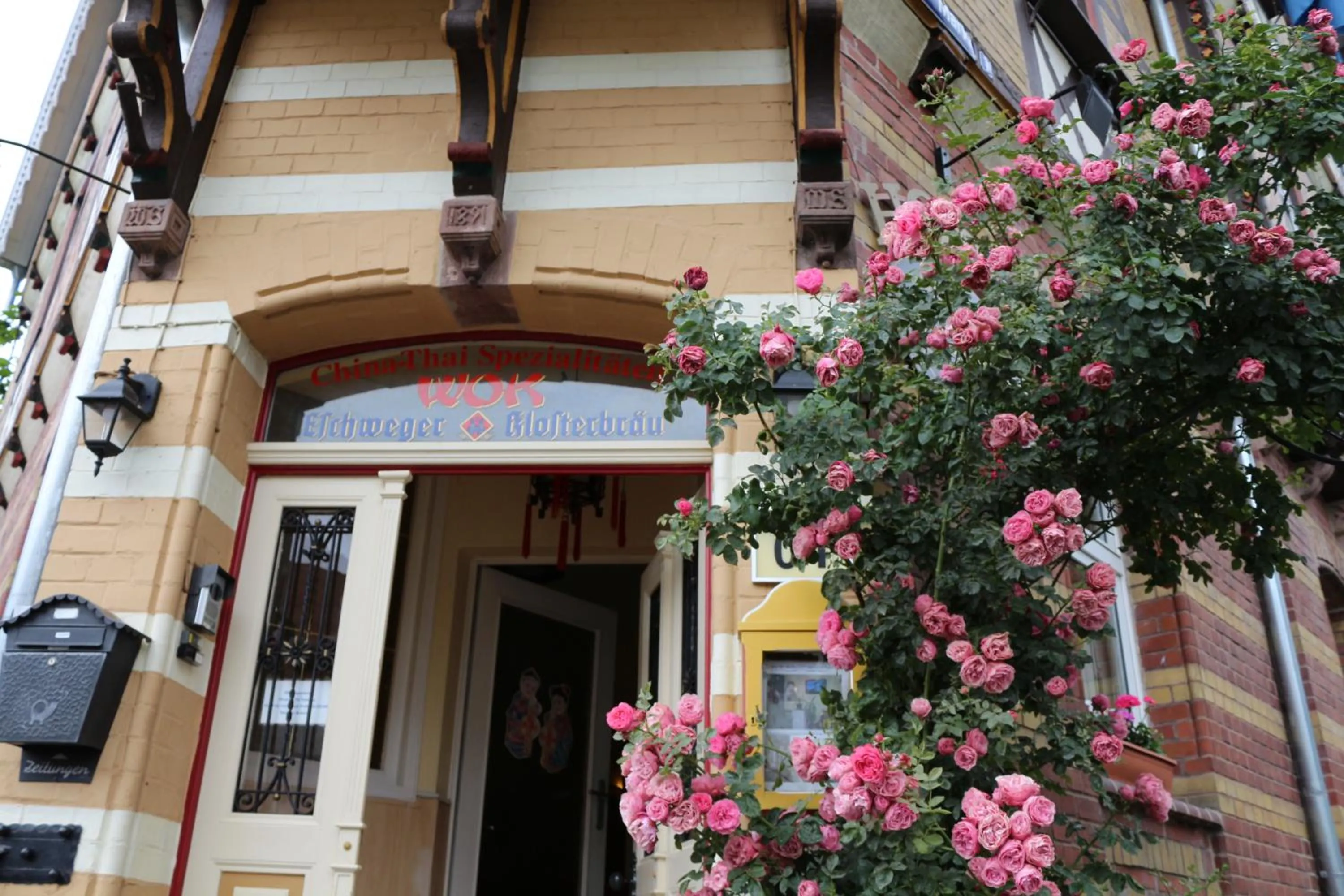 Facade/entrance in Hotel Alte Post