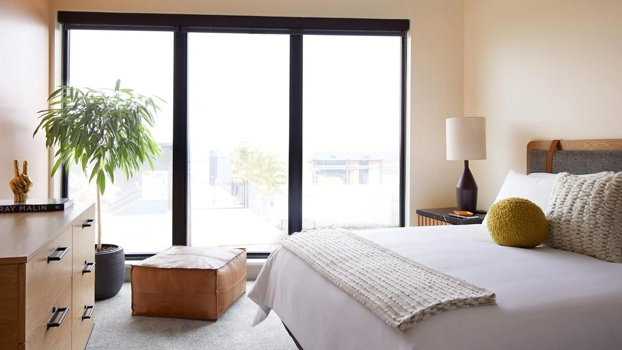 Bed in Sentral West Midtown at Star Metals