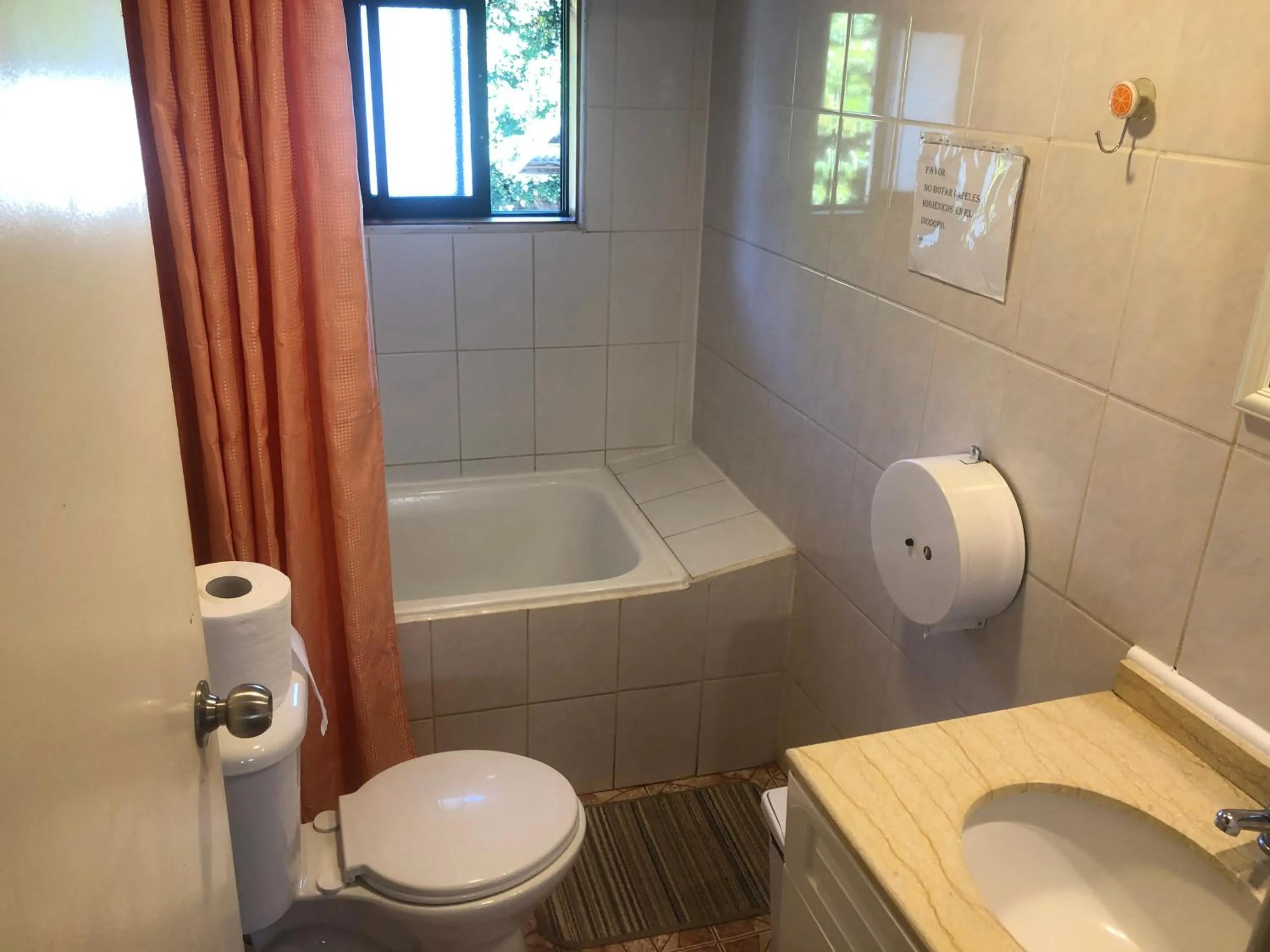 Bathroom in Hostal Huepil