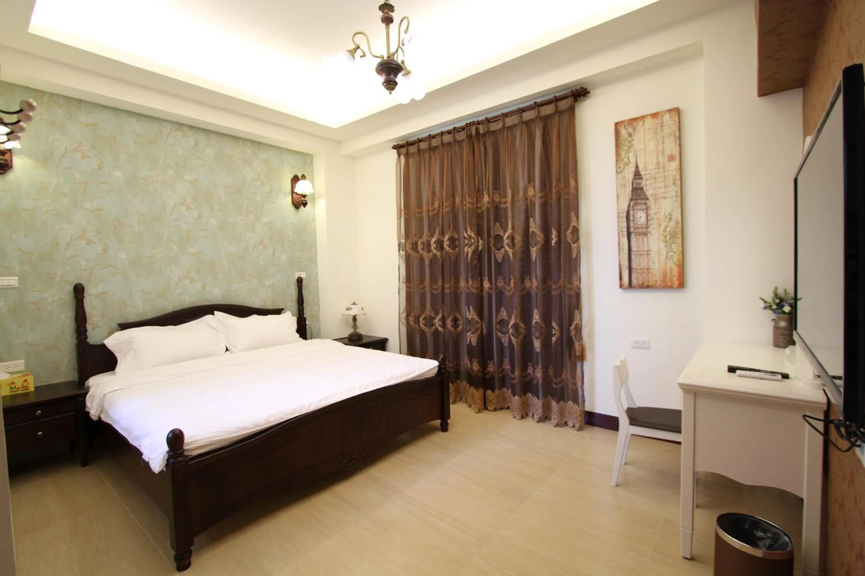 Photo of the whole room, Bed in Normans B&B