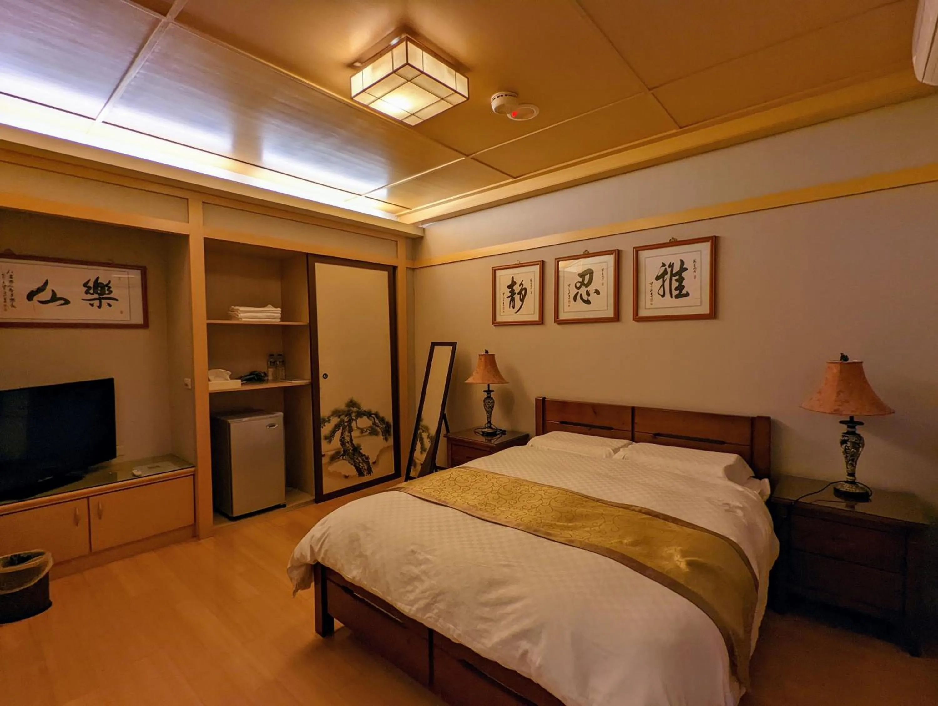 Bed in Champs Yazuh B&B