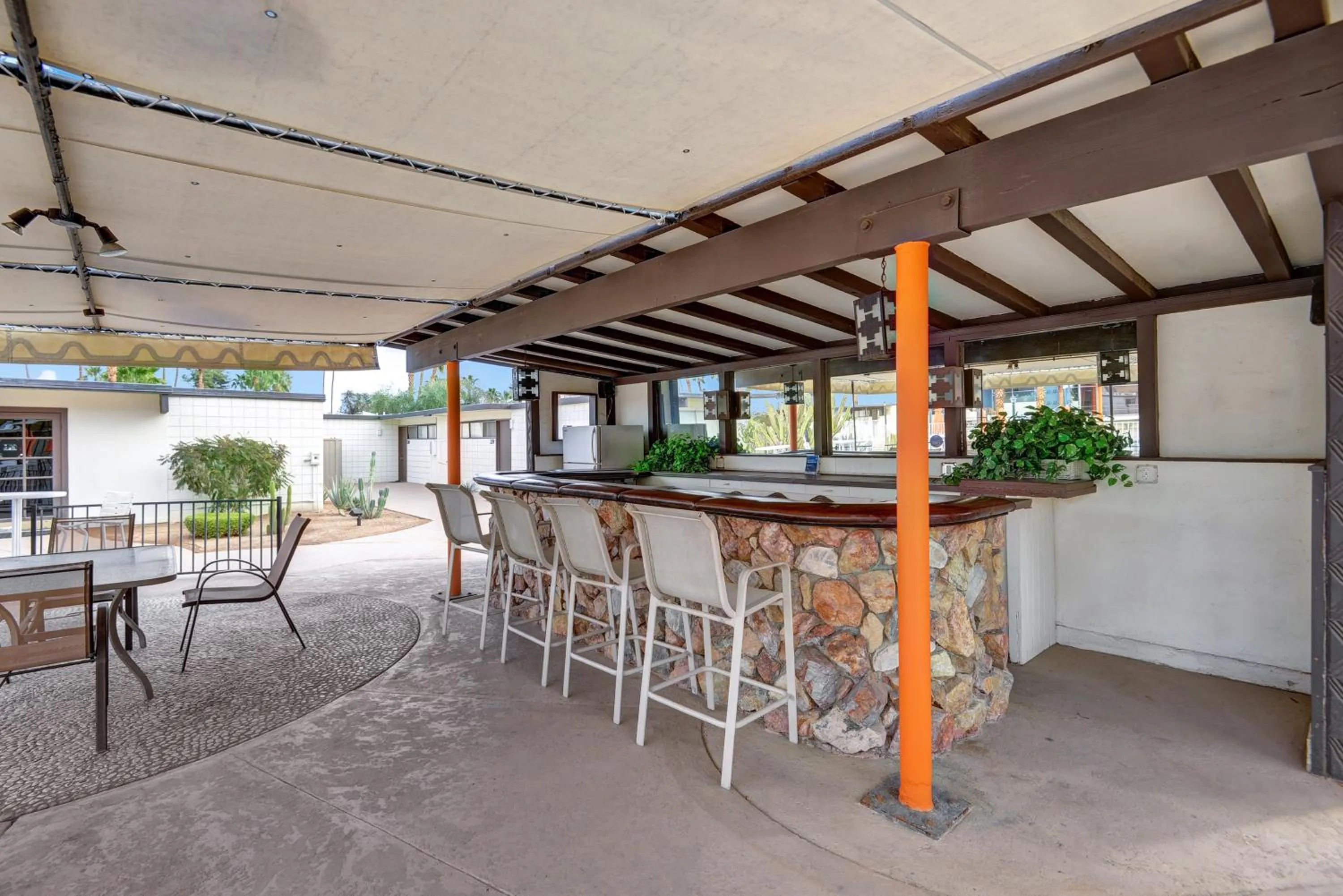 Ocotillo Lodge Retropad-1BR Bungalow South PS