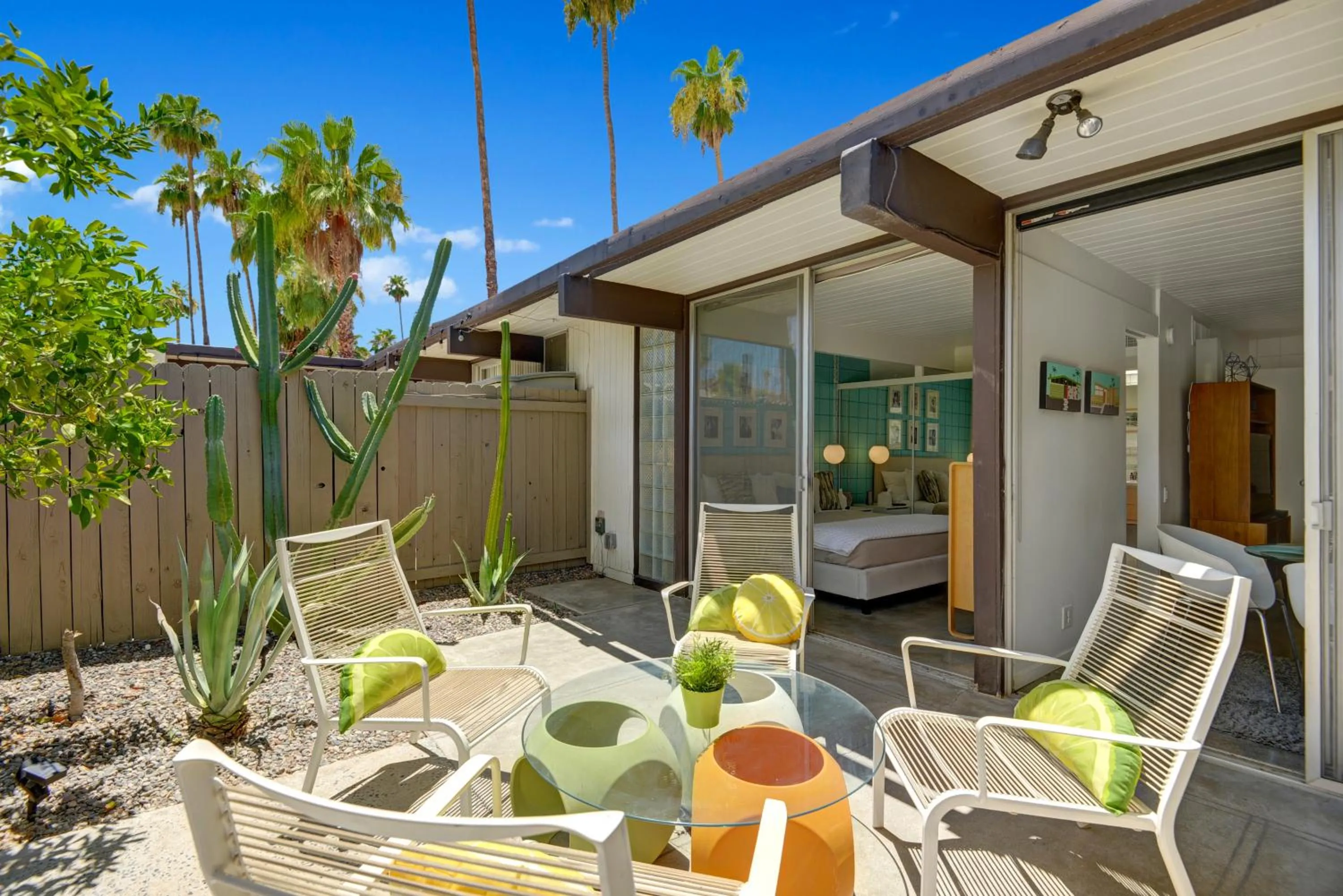 Ocotillo Lodge Retropad-1BR Bungalow South PS