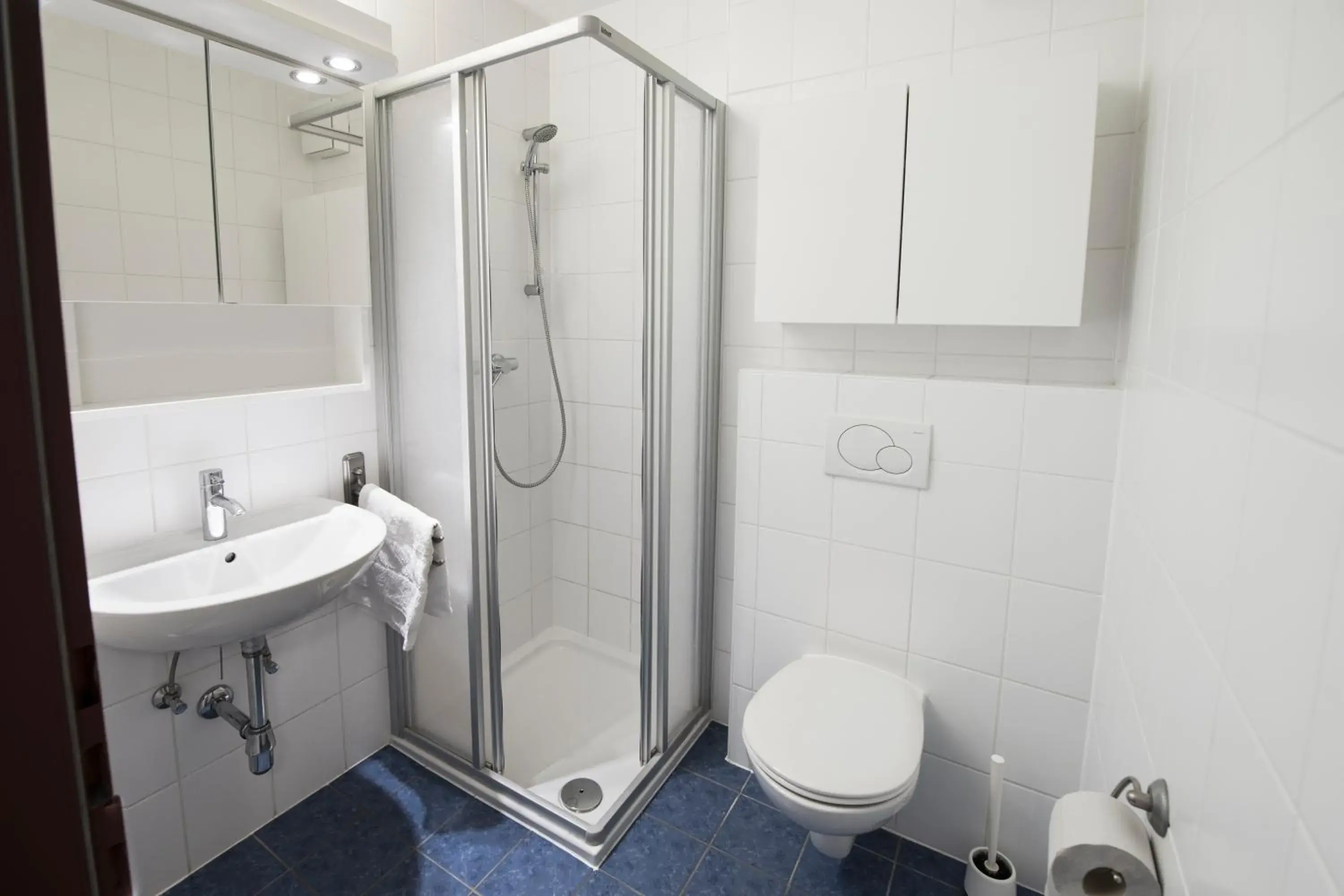 Shower, Bathroom in myNext - Summer Hostel Salzburg