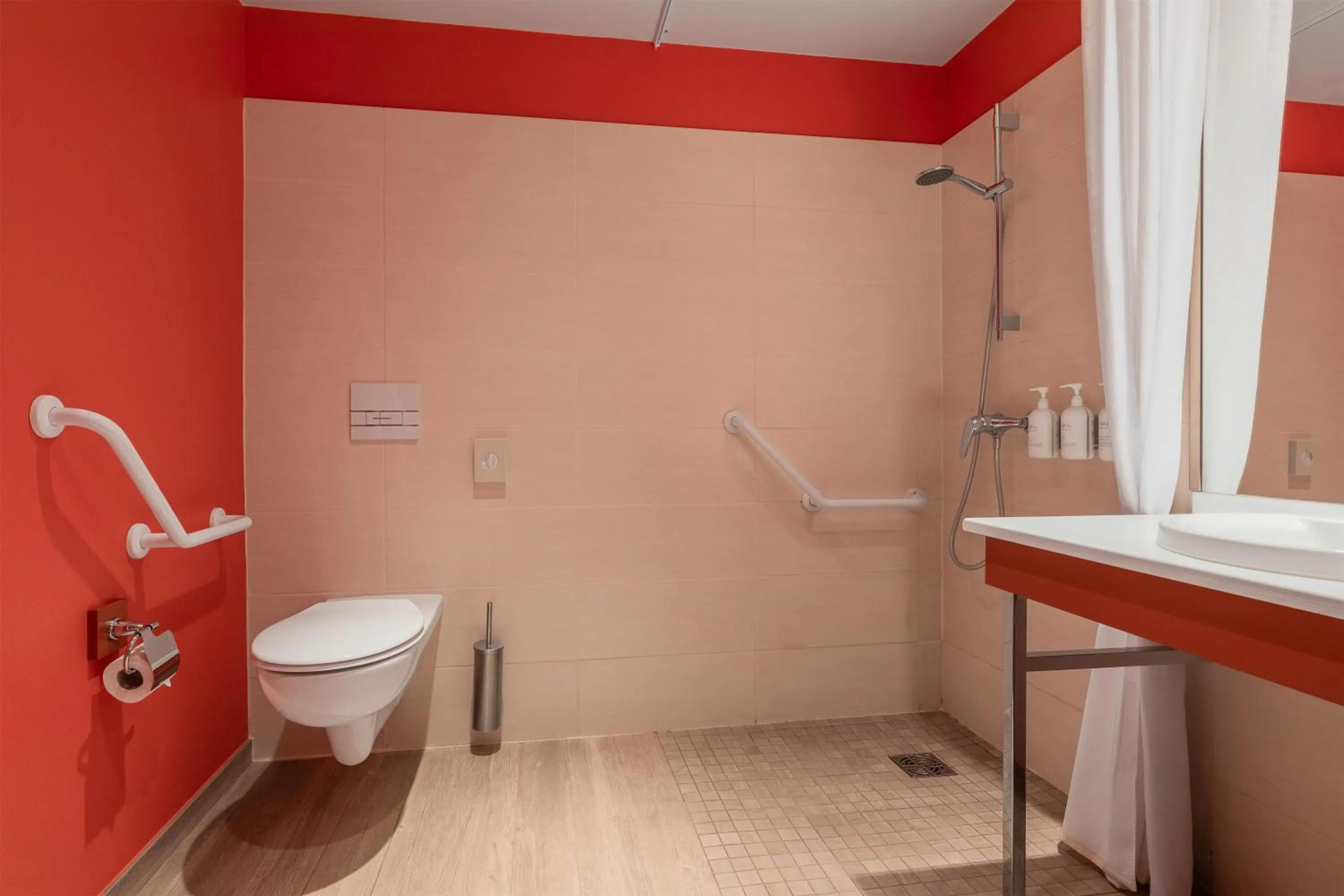 Bathroom in Spark by Hilton Lyon Eurexpo