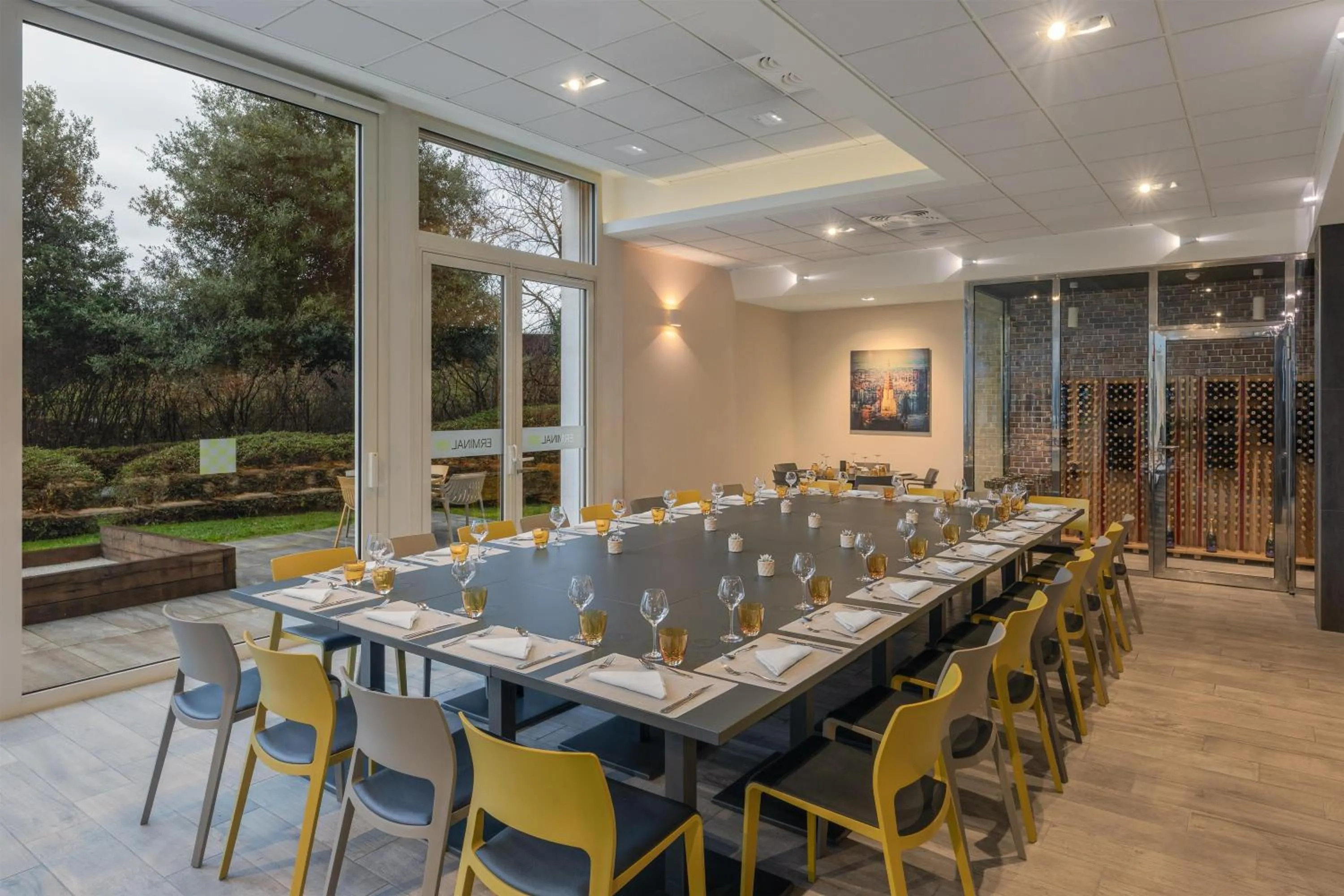 Restaurant/places to eat in Spark by Hilton Lyon Eurexpo