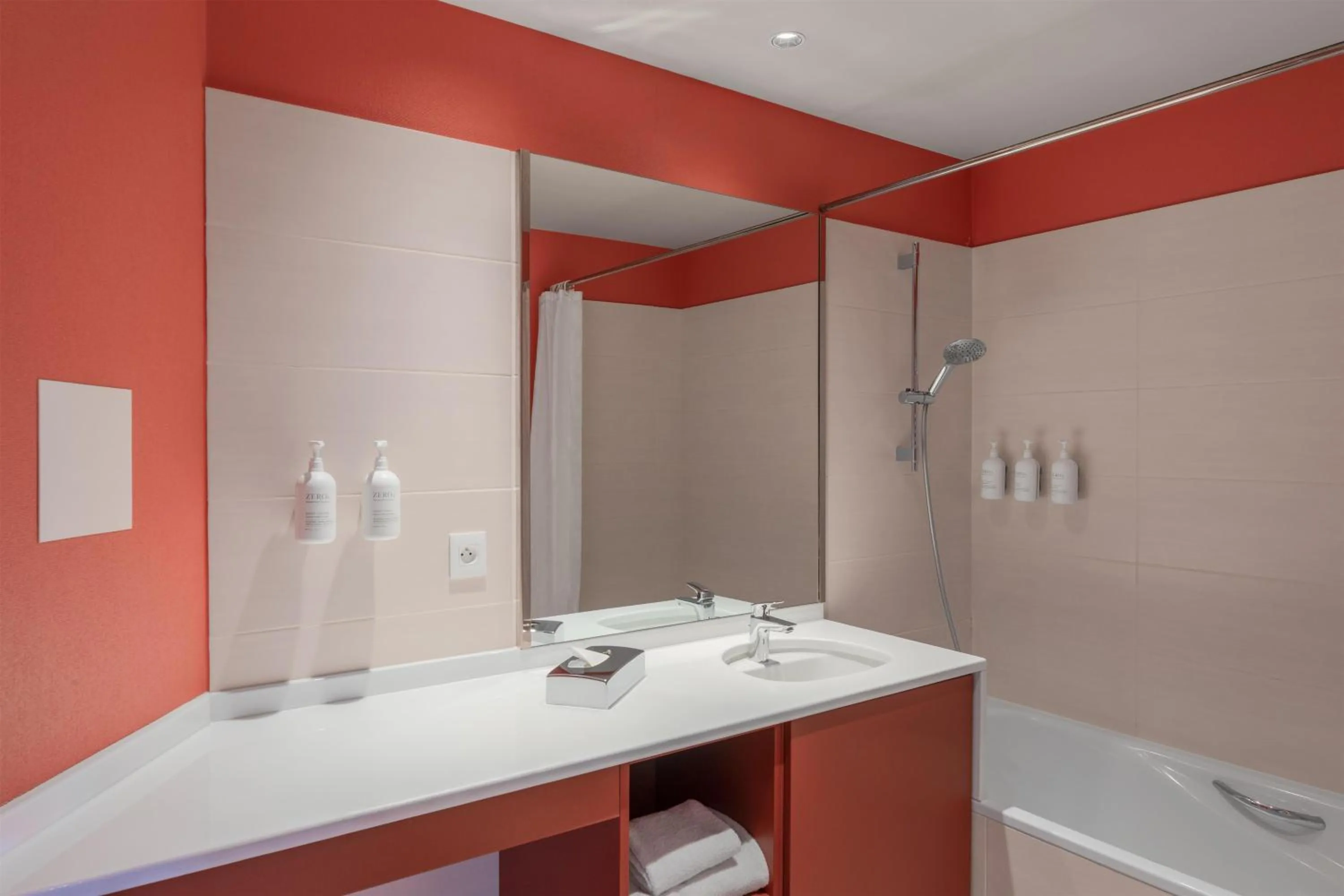 Bathroom in Spark by Hilton Lyon Eurexpo