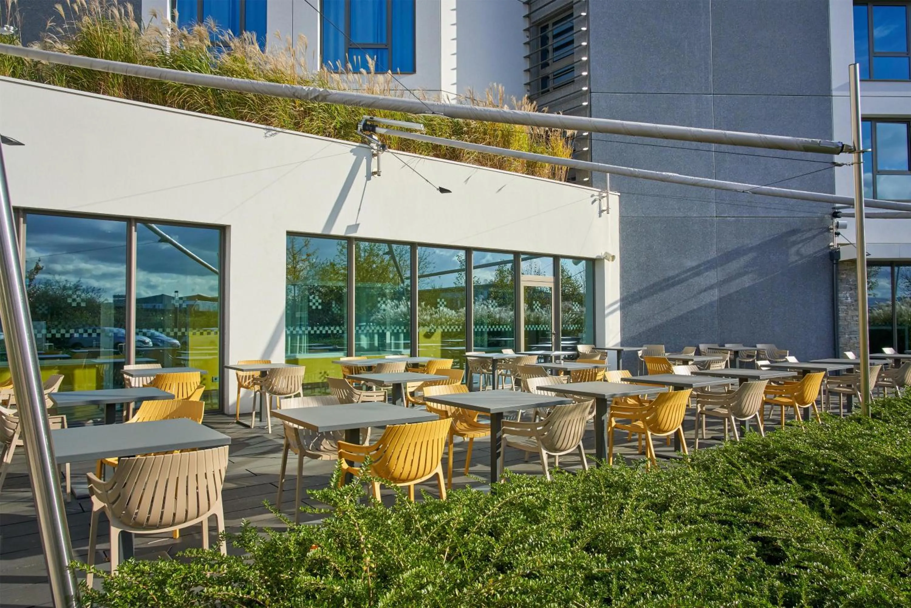 Restaurant/places to eat in Spark by Hilton Lyon Eurexpo