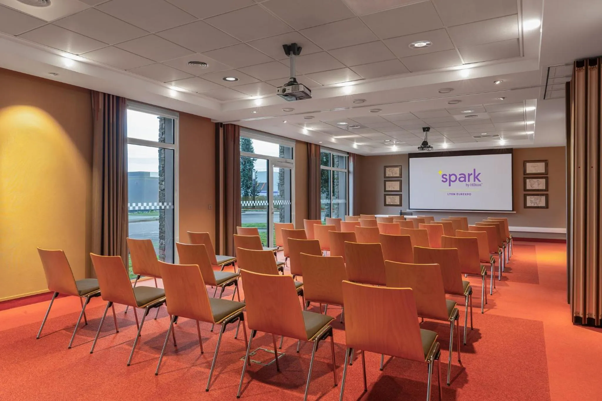 Meeting/conference room in Spark by Hilton Lyon Eurexpo