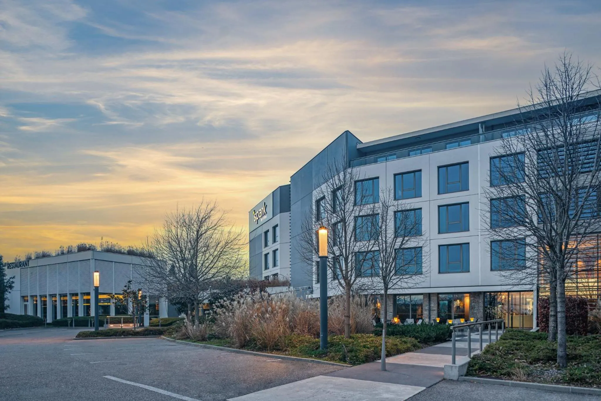 Property building in Spark by Hilton Lyon Eurexpo