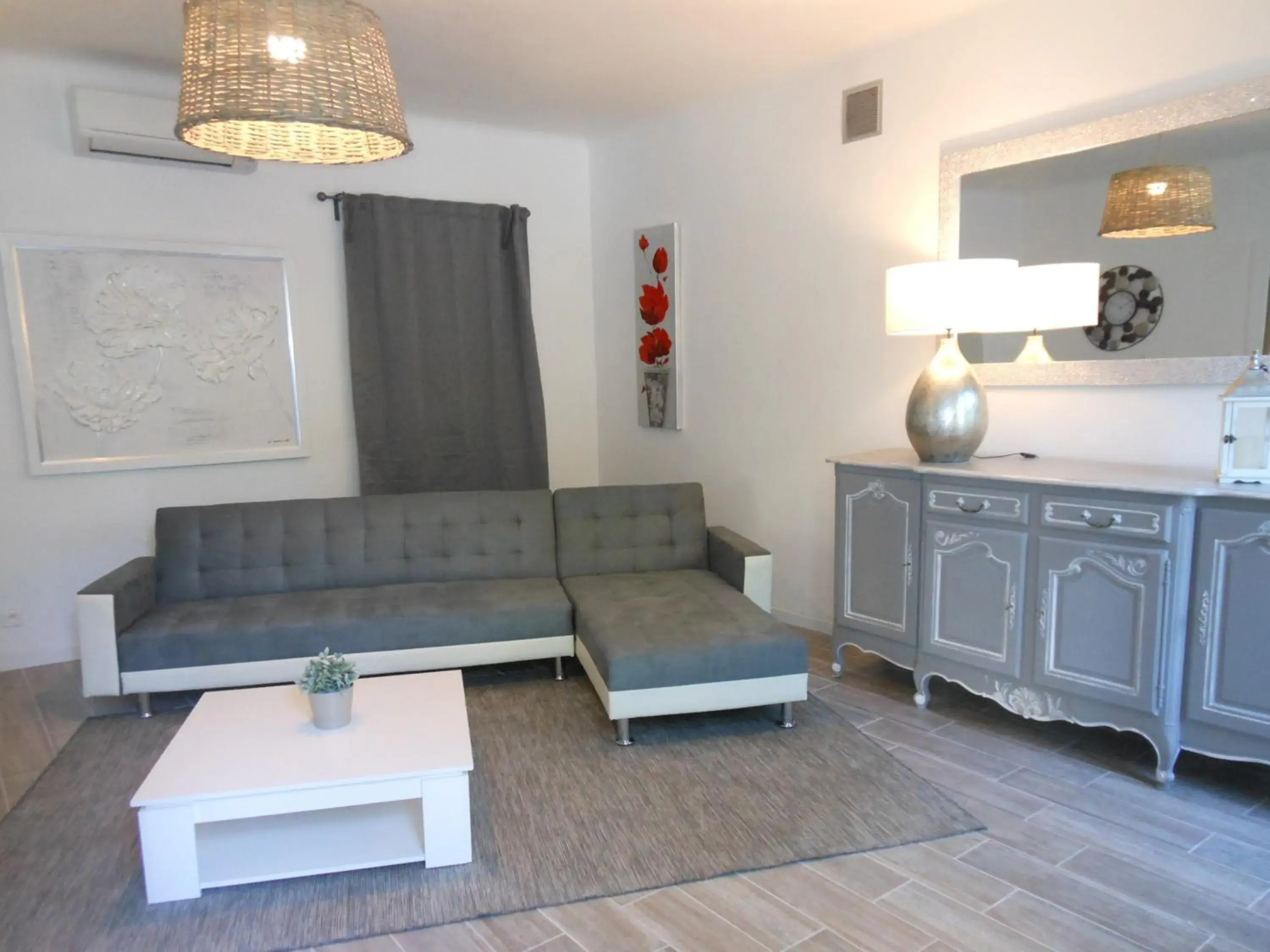 Superior One-Bedroom Apartment with Terrace (5 Adults) - Gariguette in Bastide De La Lézardière Superior One-Bedroom Apartment with Terrace (5 Adults) - Gariguette in Bastide De La Lézardière
