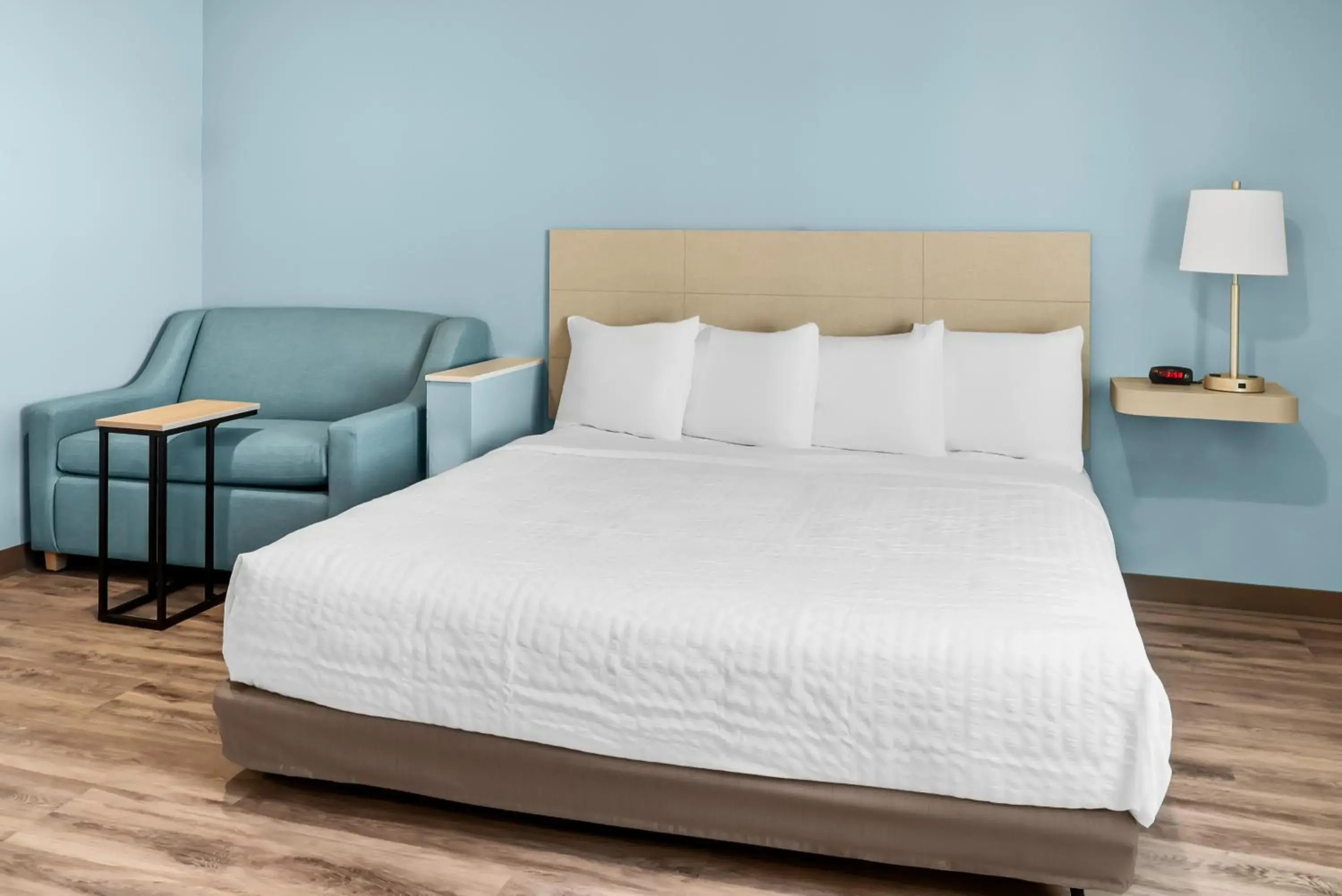 Efficiency King Room with Roll-In Shower - Disability Access/Non Smoking in WoodSpring Suites Greenville Airport Efficiency King Room with Roll-In Shower - Disability Access/Non Smoking in WoodSpring Suites Greenville Airport