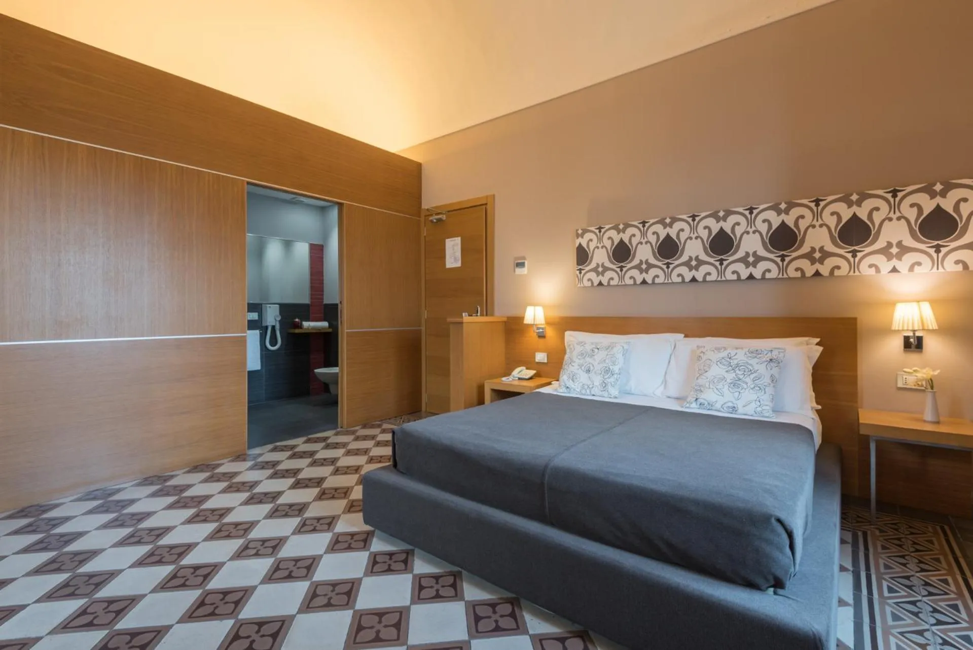 Bedroom, Bed in Hotel Vittorio Veneto