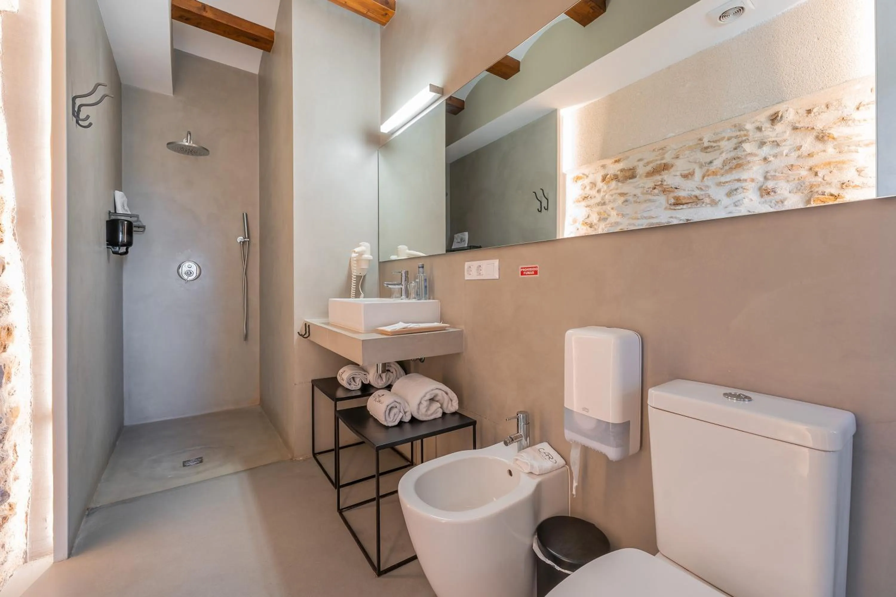 Bathroom in Hotel Mas De Cebrian