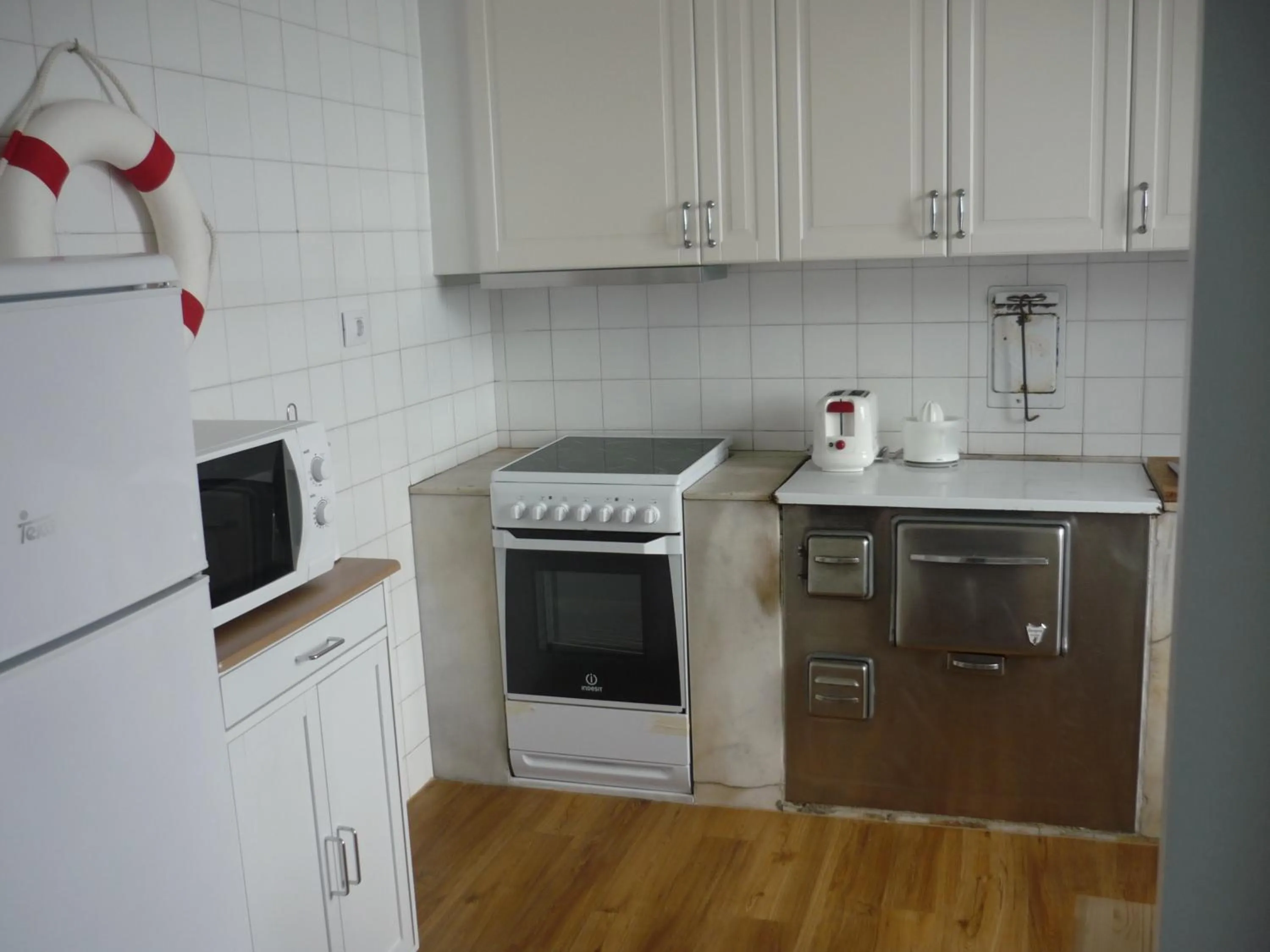 Communal kitchen in A Casa do Porto