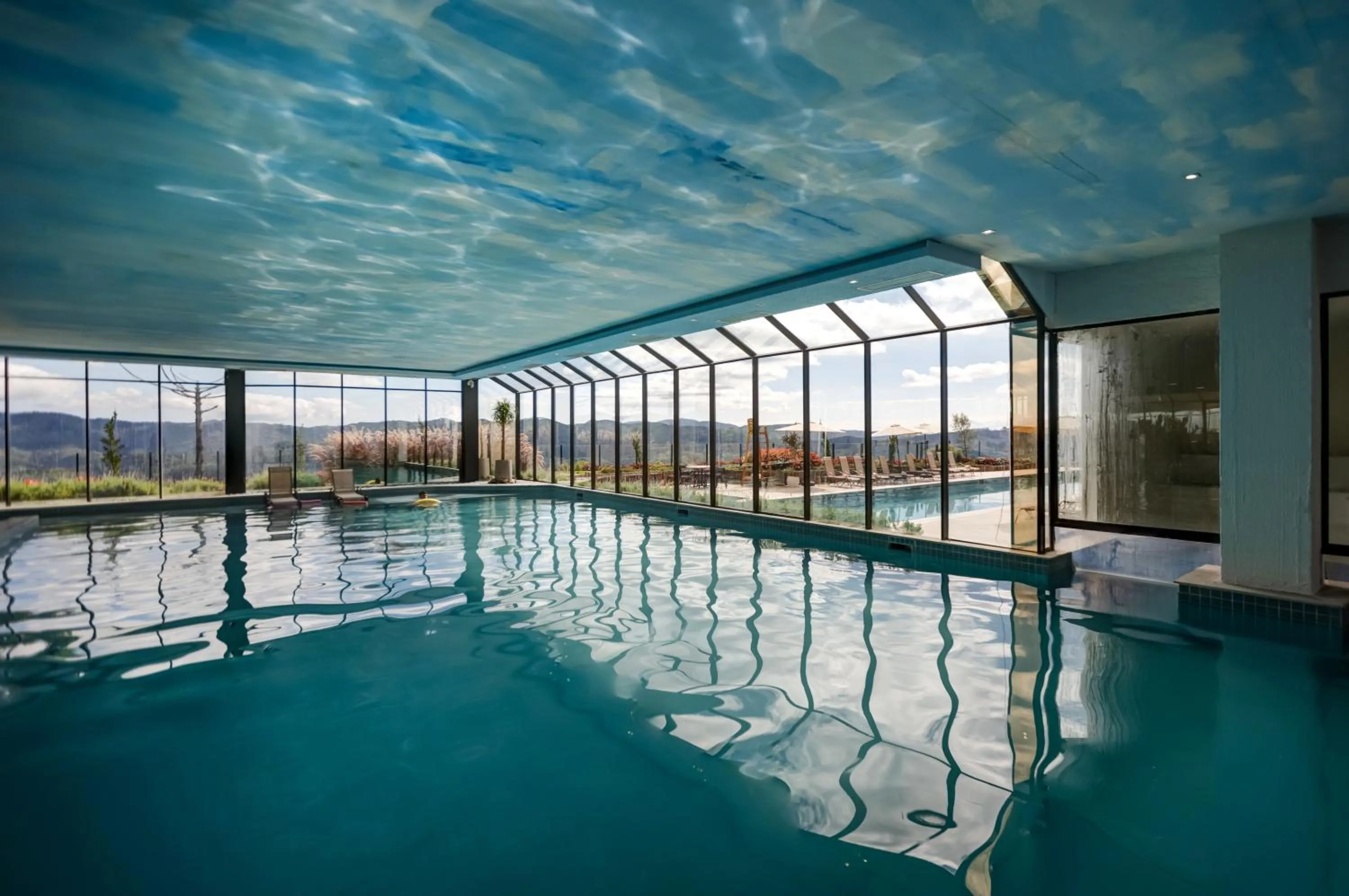 Swimming pool in Gran Paradiso Campos do Jordão By Ventura OFICIAL