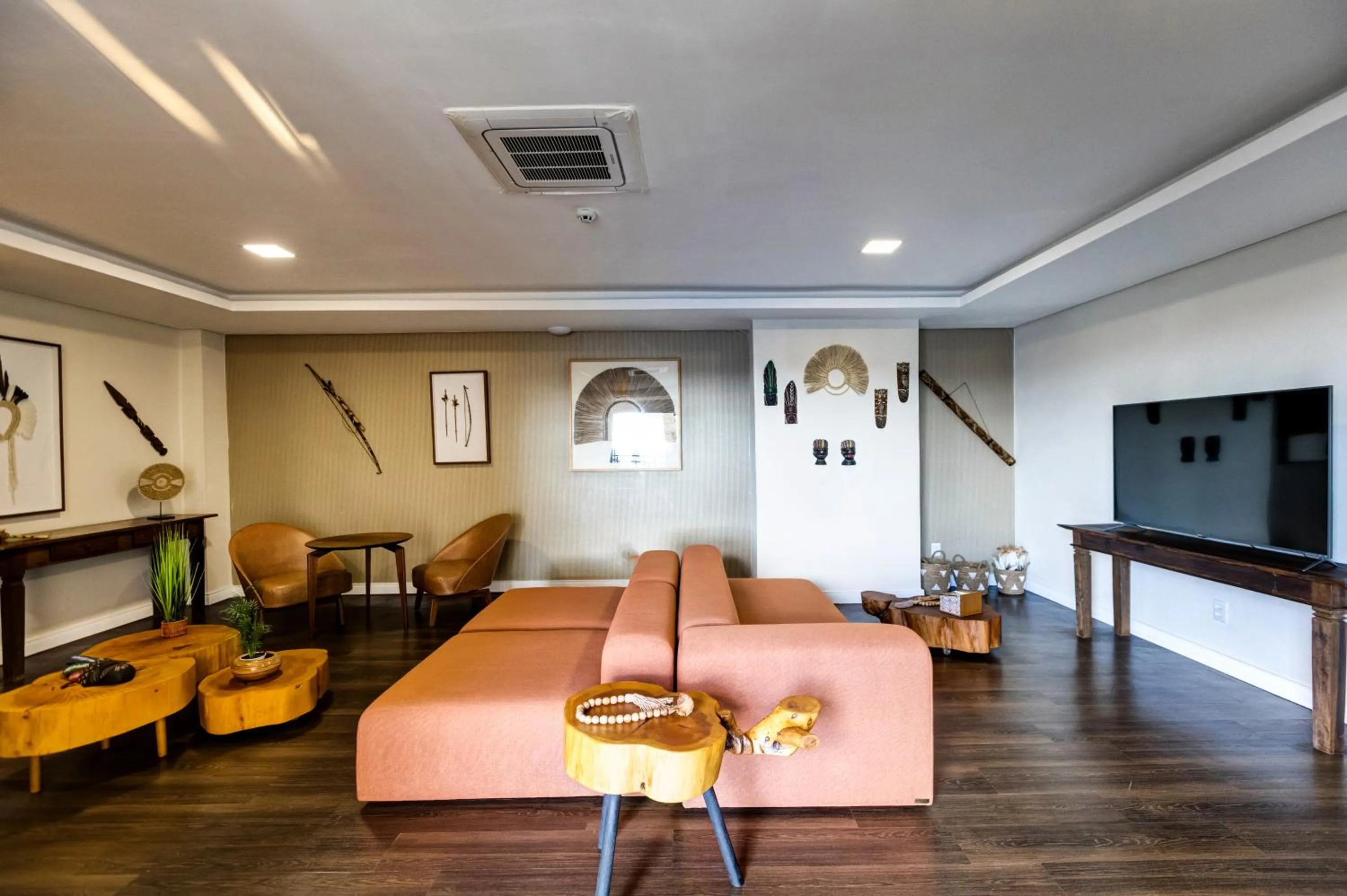 Living room in Gran Paradiso Campos do Jordão By Ventura OFICIAL