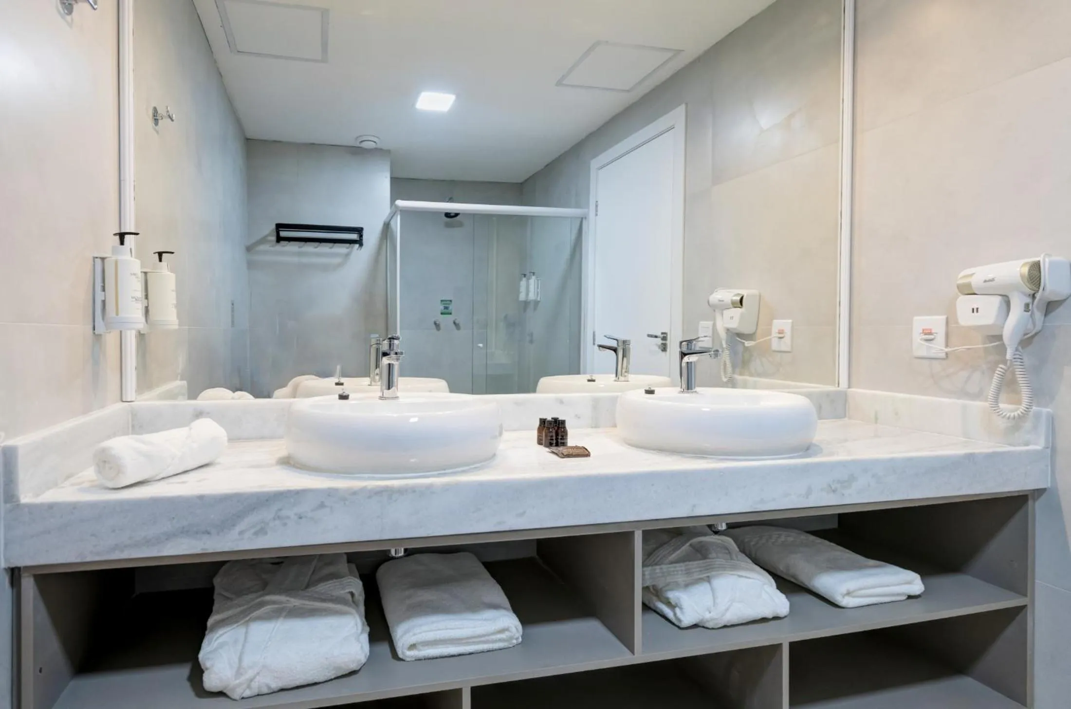 Bathroom in Gran Paradiso Campos do Jordão By Ventura OFICIAL