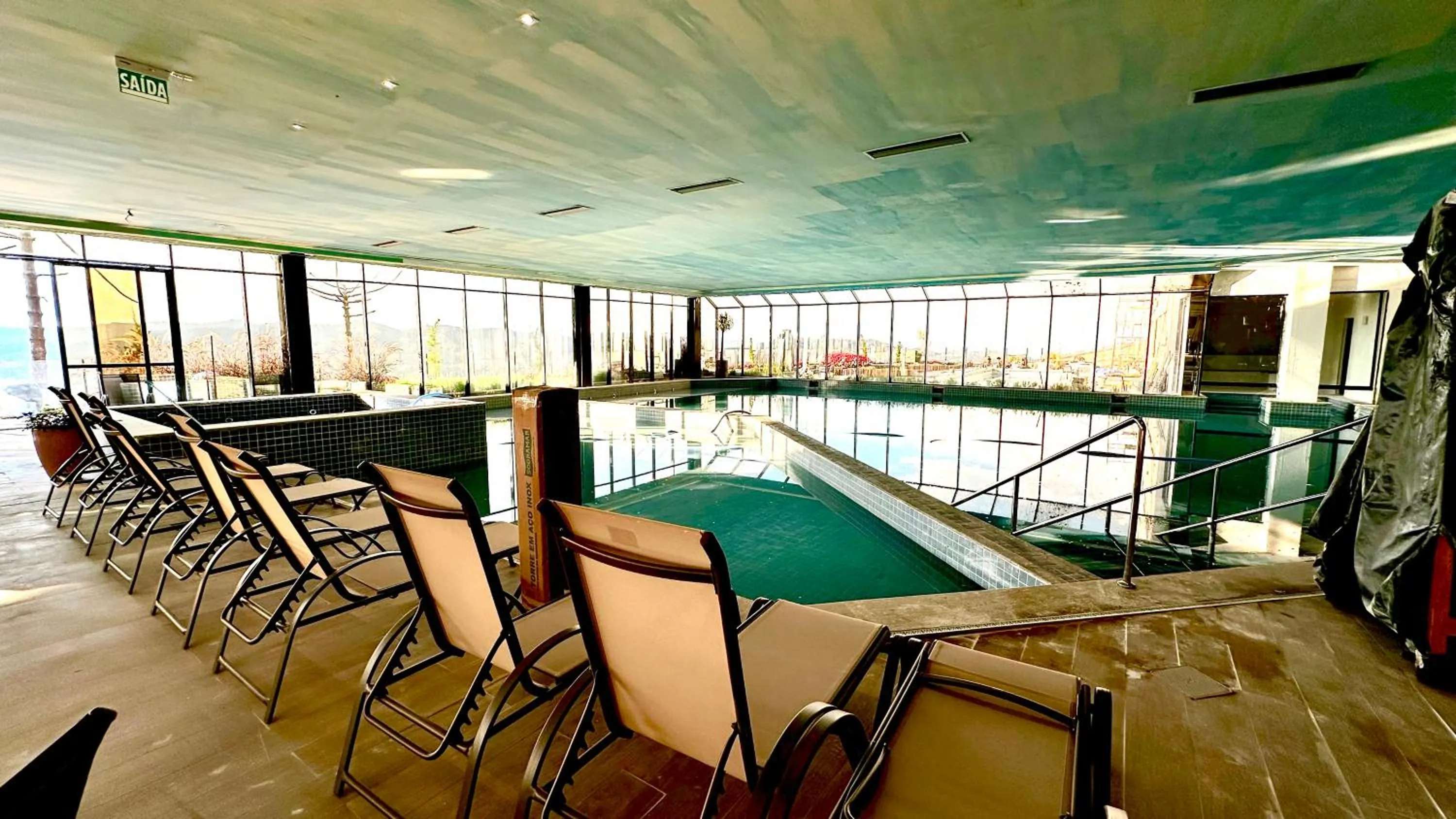 Swimming pool in Gran Paradiso Campos do Jordão By Ventura OFICIAL