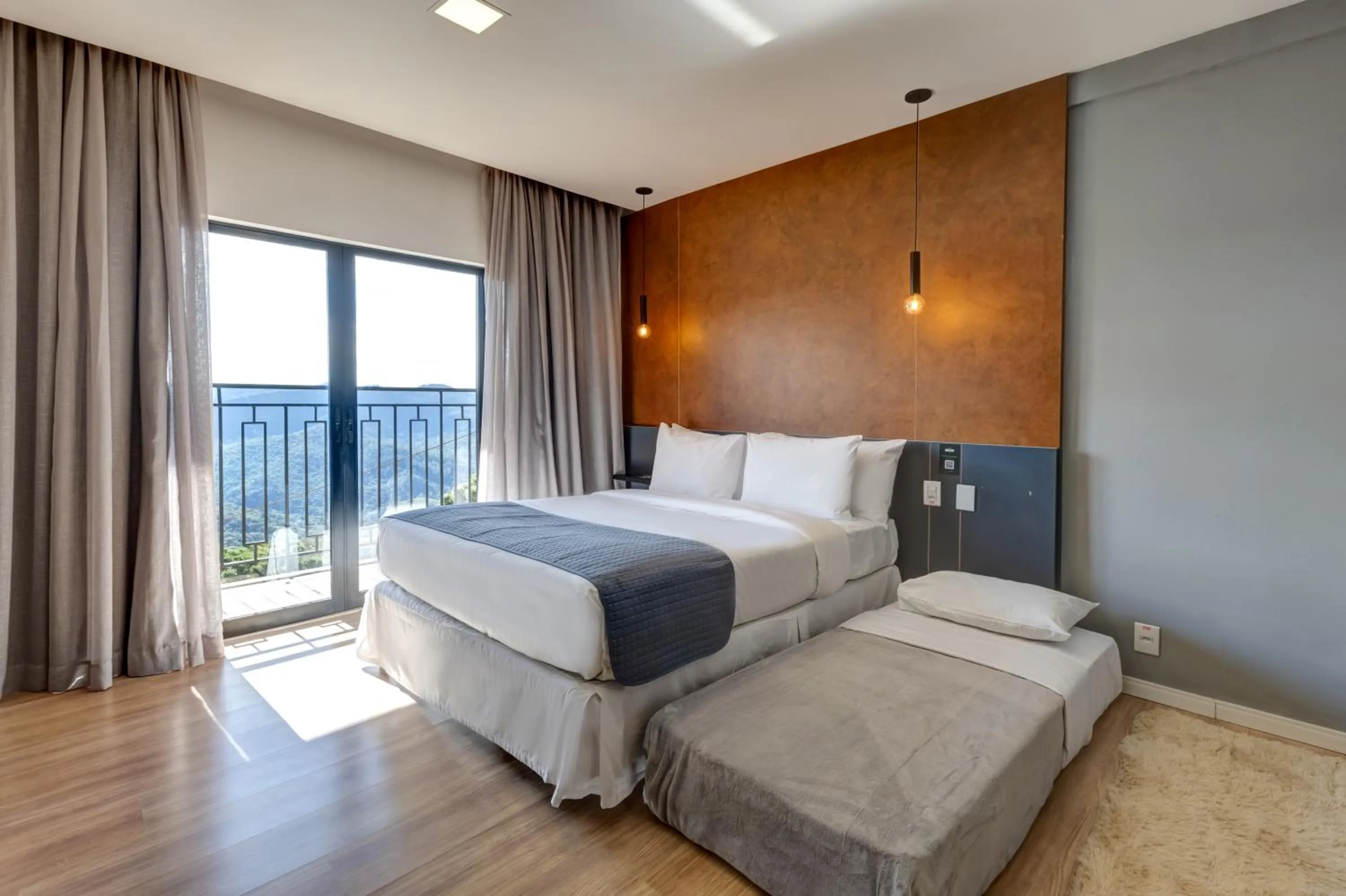 Bedroom, Bed in Gran Paradiso Campos do Jordão By Ventura OFICIAL