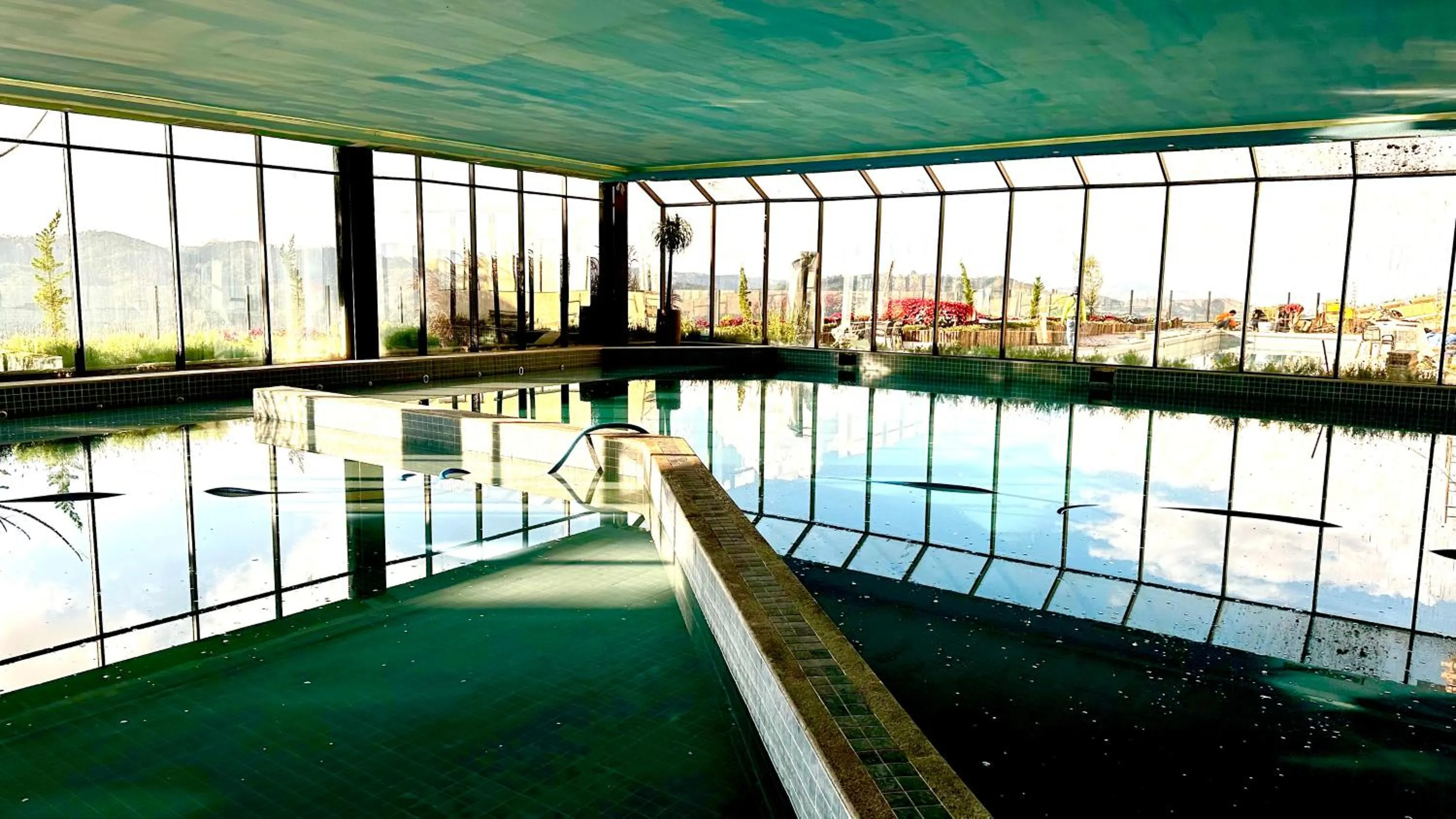 Swimming pool in Gran Paradiso Campos do Jordão By Ventura OFICIAL